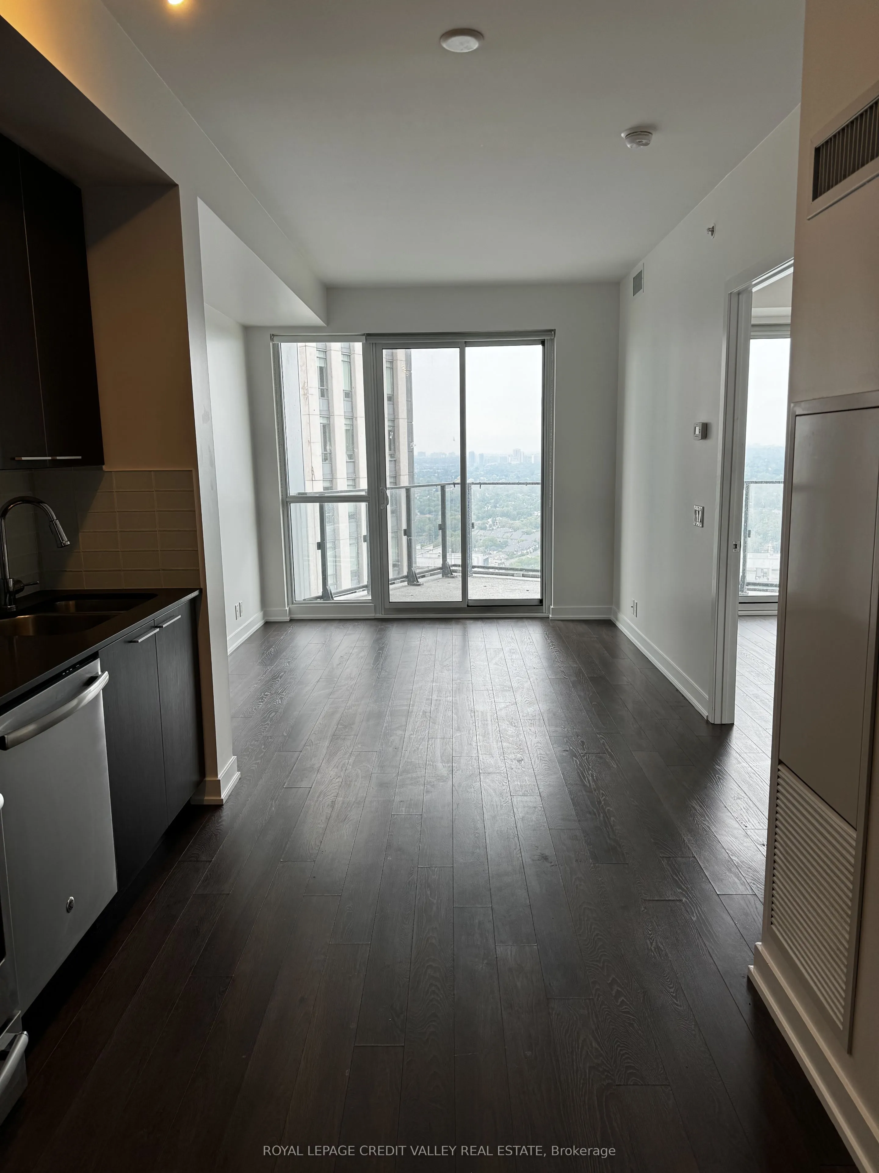 10 Park Lawn Road, #4006