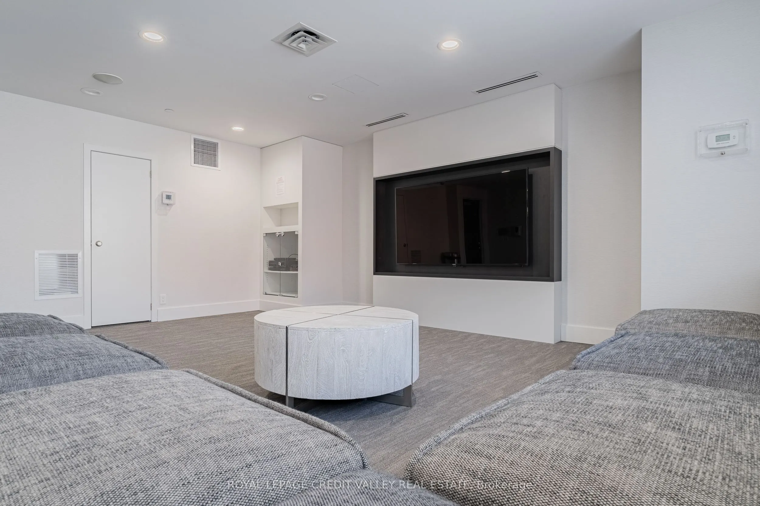 10 Park Lawn Road, #4006