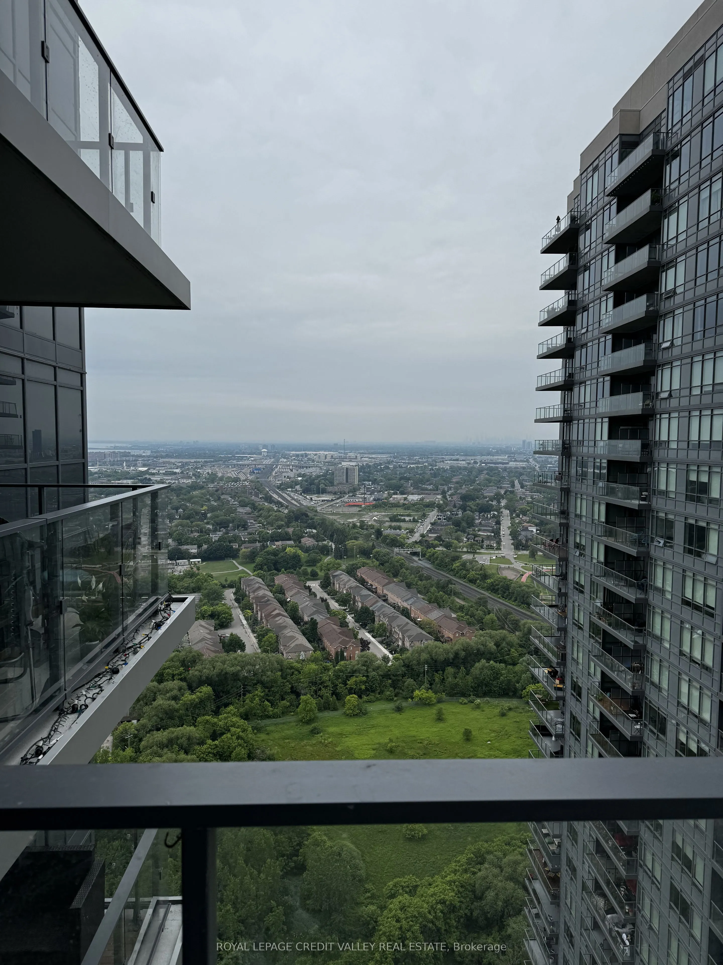 10 Park Lawn Road, #4006