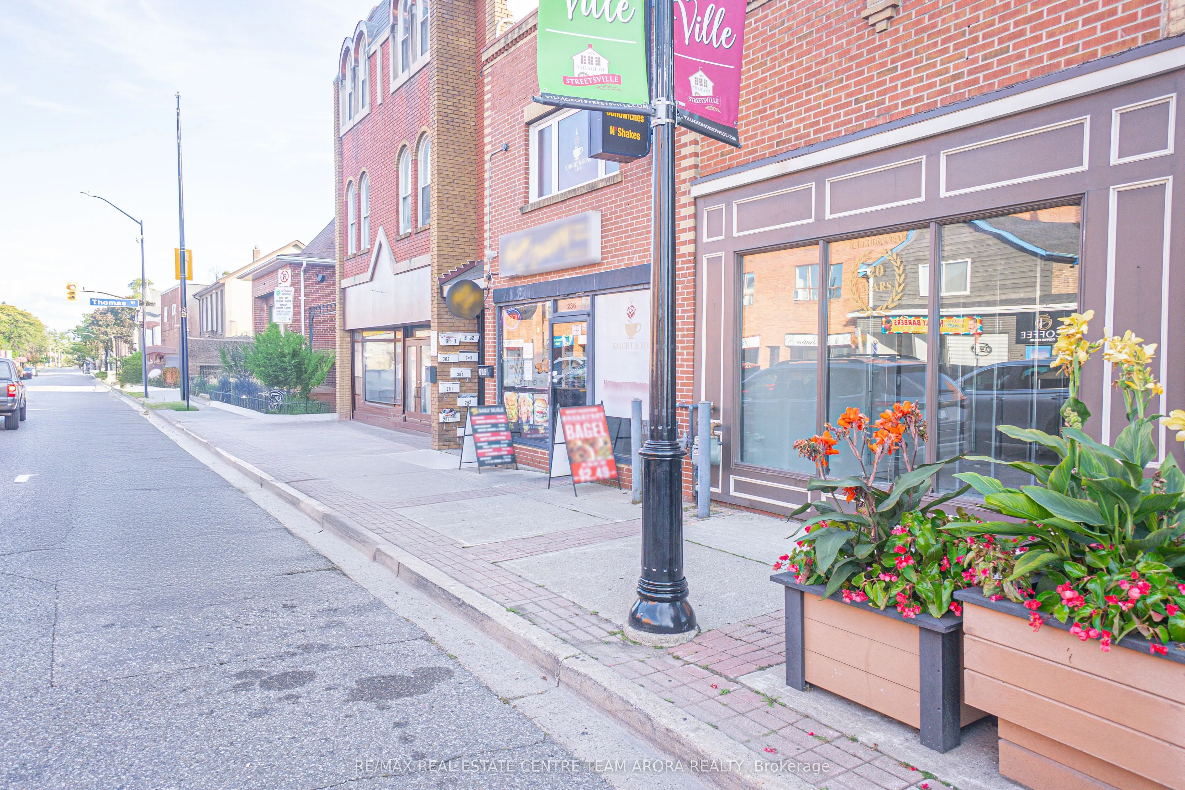 236 Queen Street S