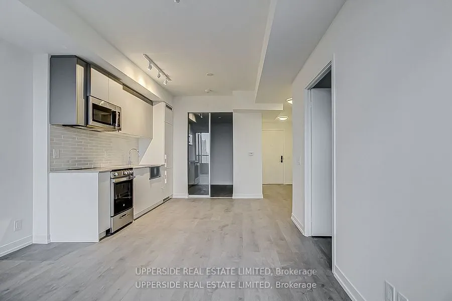 270 Dufferin Street, #917