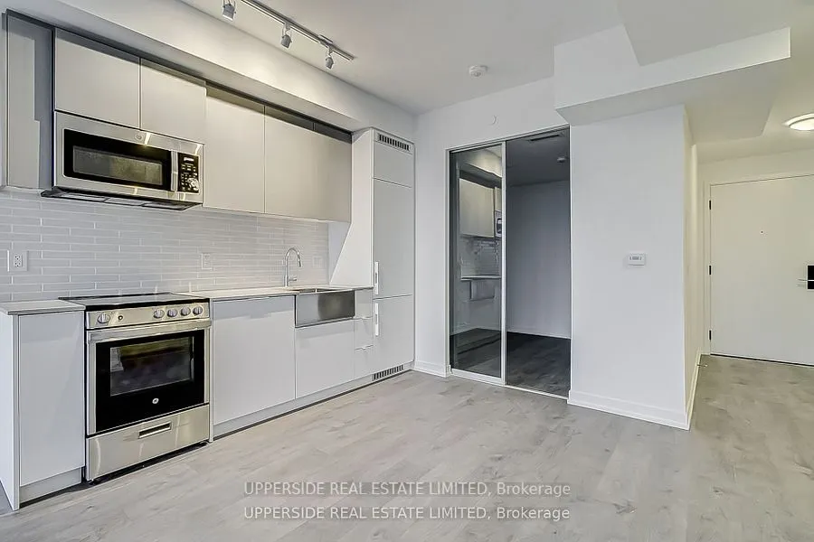 270 Dufferin Street, #917