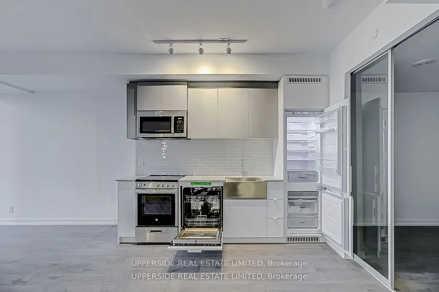 270 Dufferin Street, #917