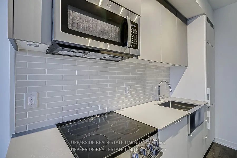 270 Dufferin Street, #917