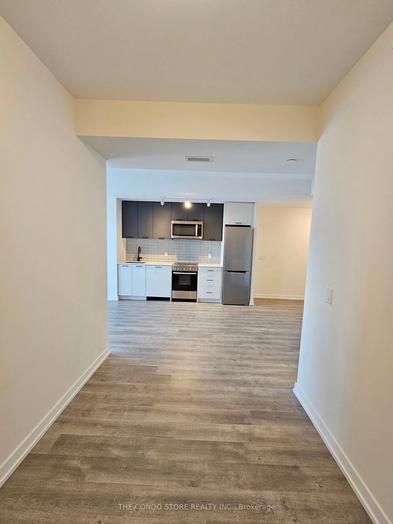 2300 St Clair Avenue W, #427