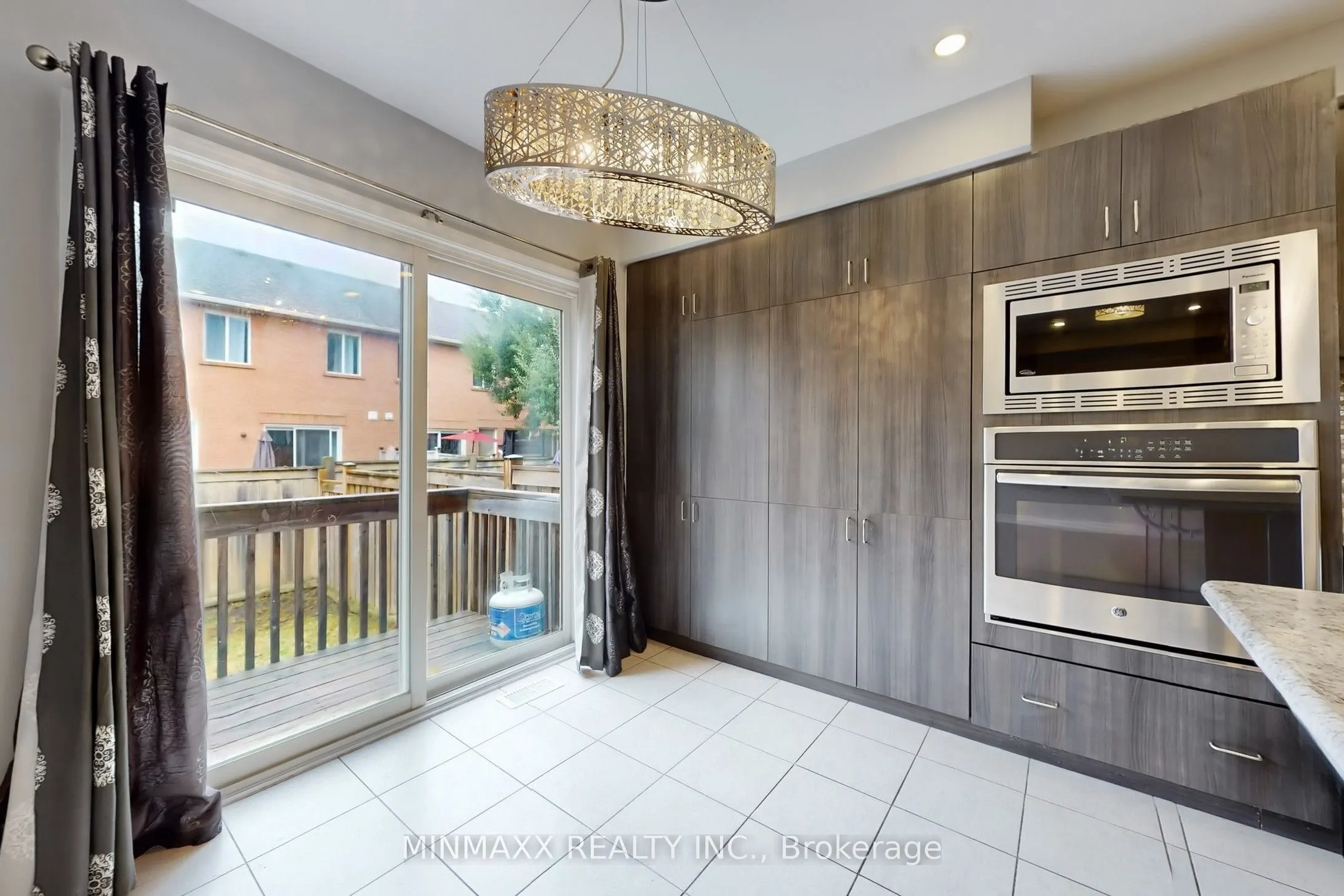 1620 Gainer Crescent