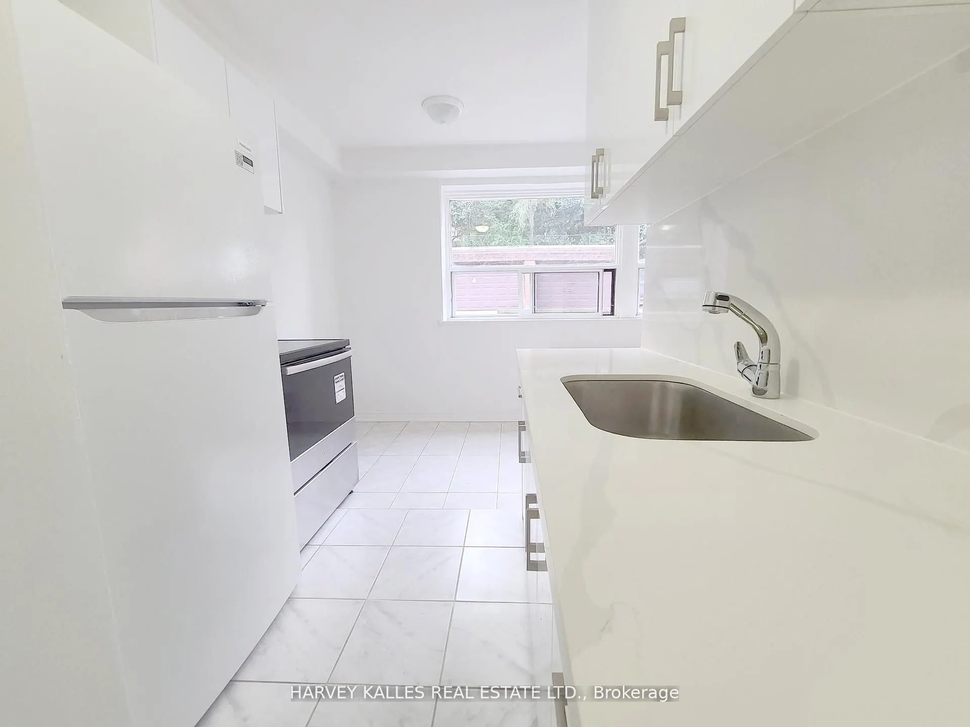 4 Greenbrook Drive, #2