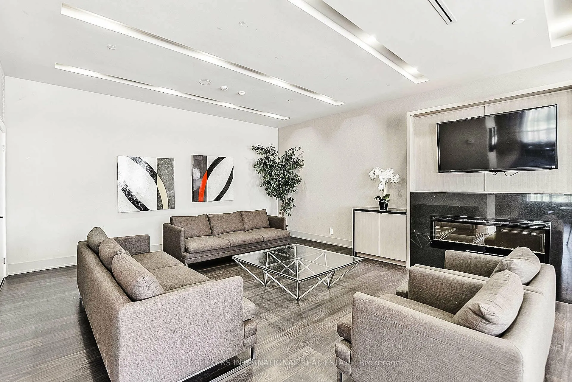 1070 Sheppard Avenue W, #1106