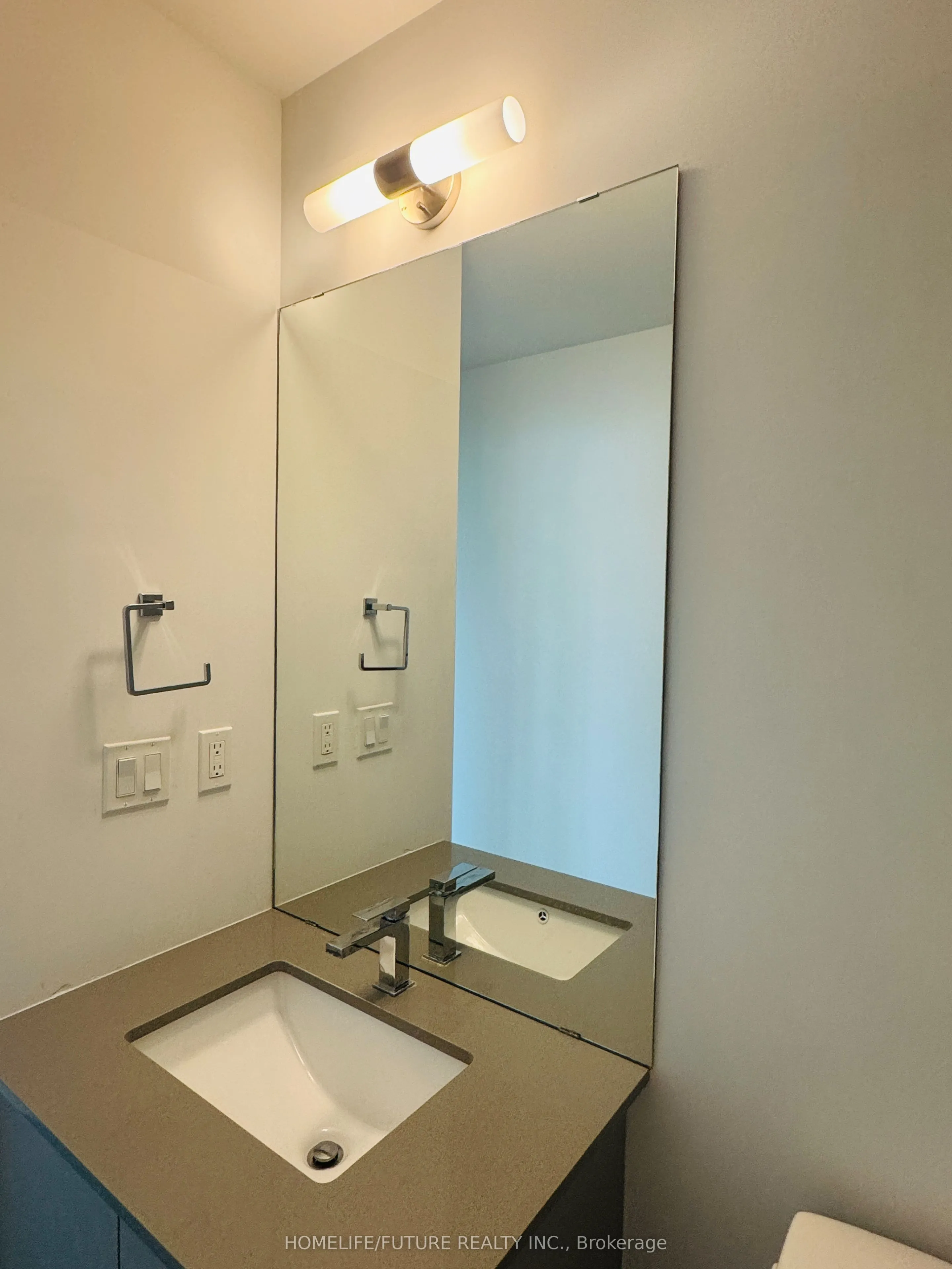 2485 Taunton Road, #1024