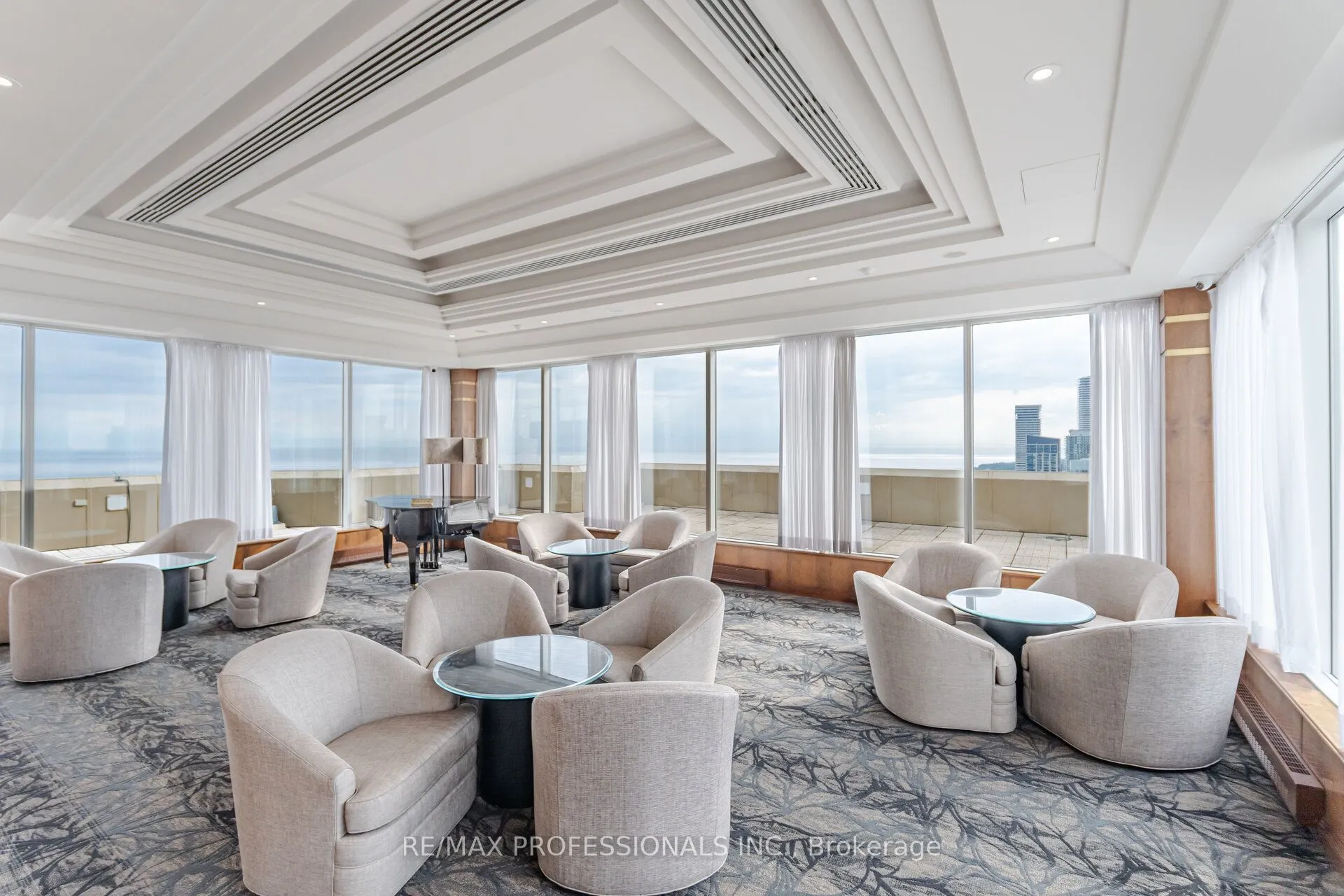 1 Palace Pier Court, #510