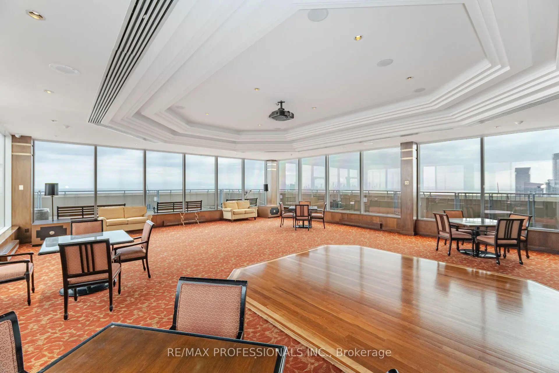 1 Palace Pier Court, #510