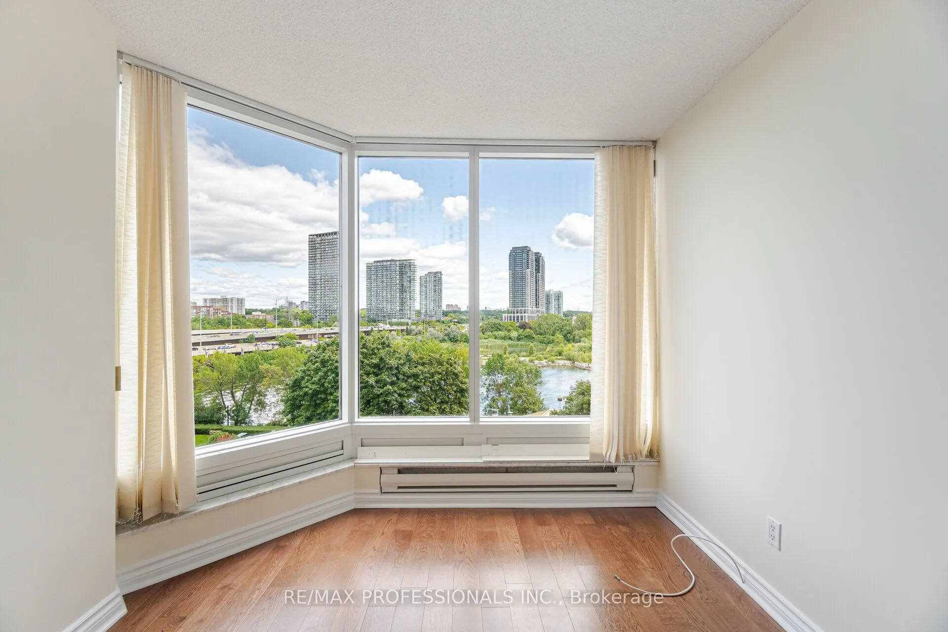 1 Palace Pier Court, #510
