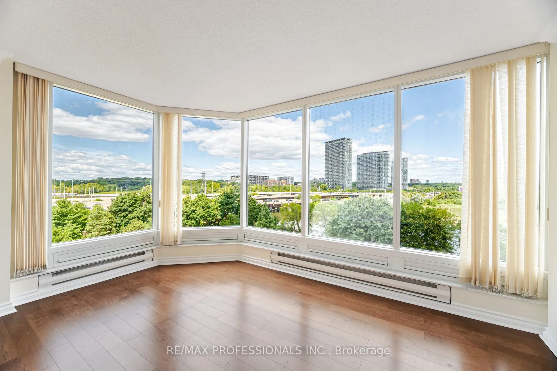 1 Palace Pier Court, #510