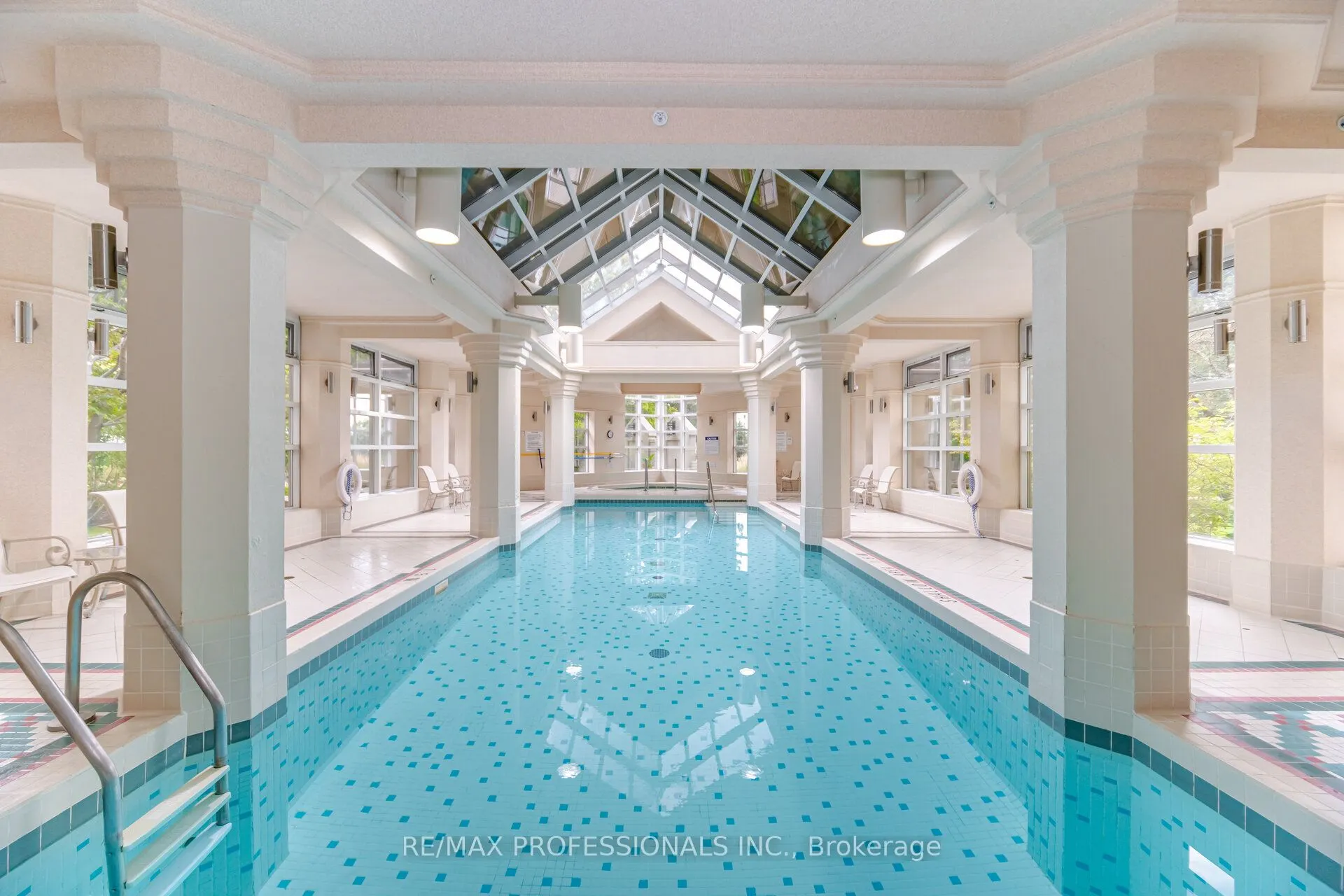 1 Palace Pier Court, #510