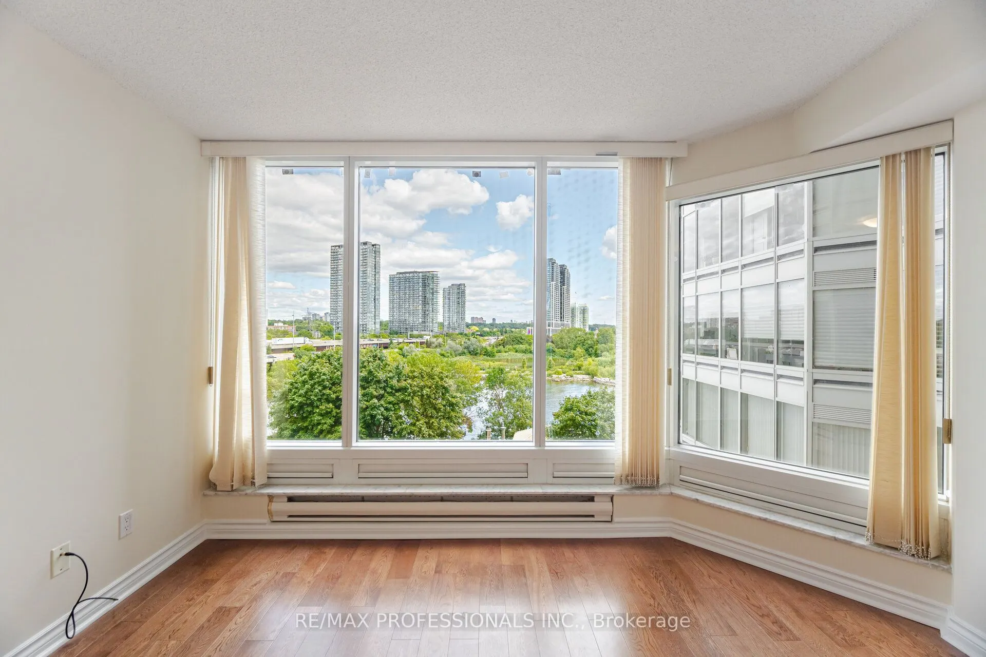 1 Palace Pier Court, #510