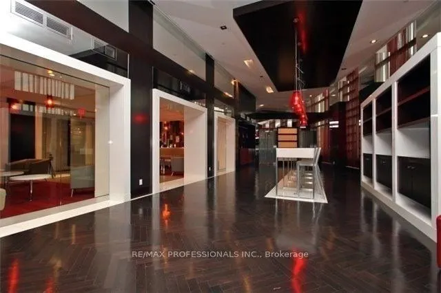 225 Sherway Gardens Road, #1002