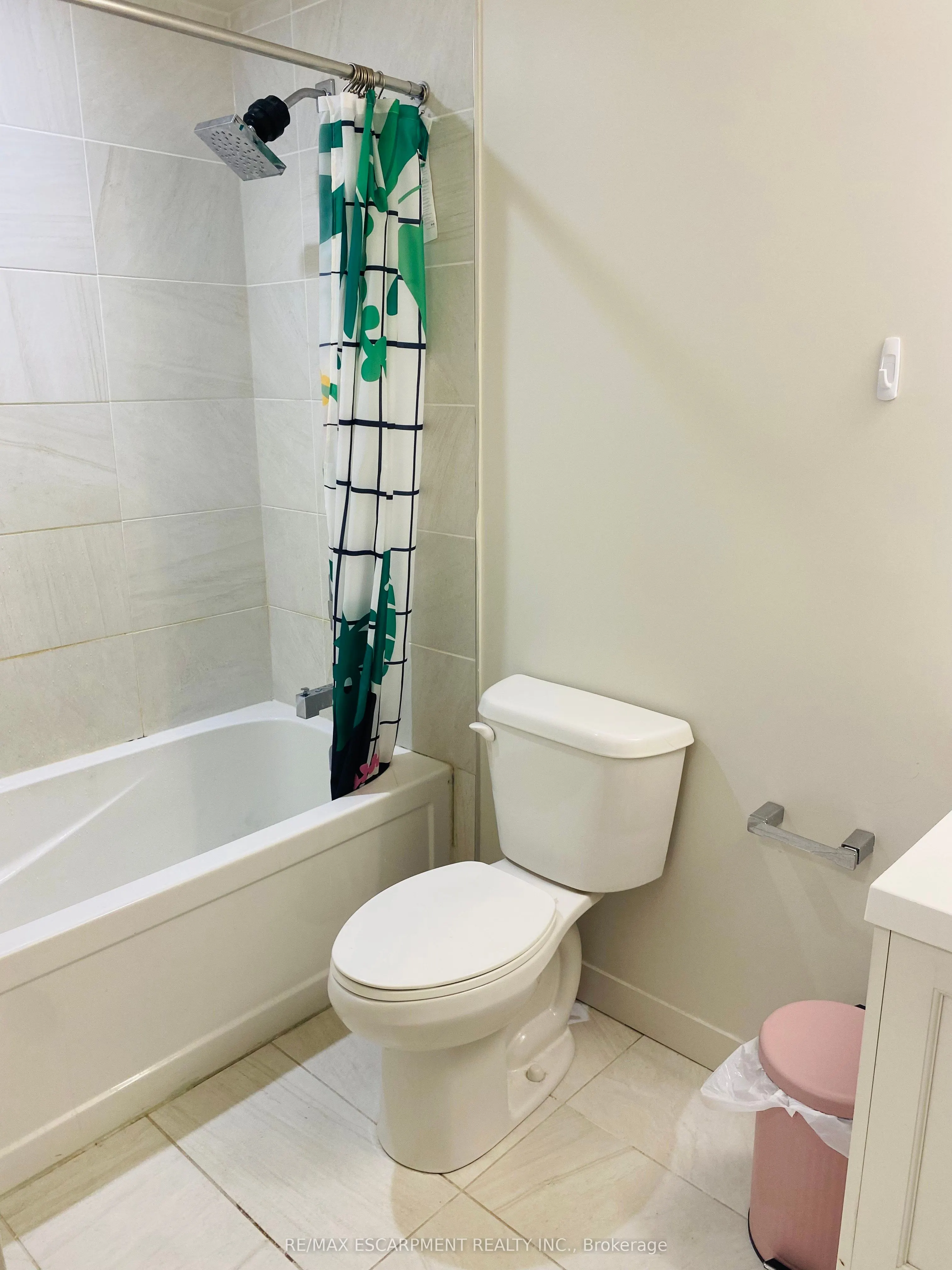 2087 Fairview Street, #504
