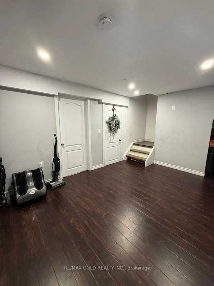 45 Rushmore Crescent