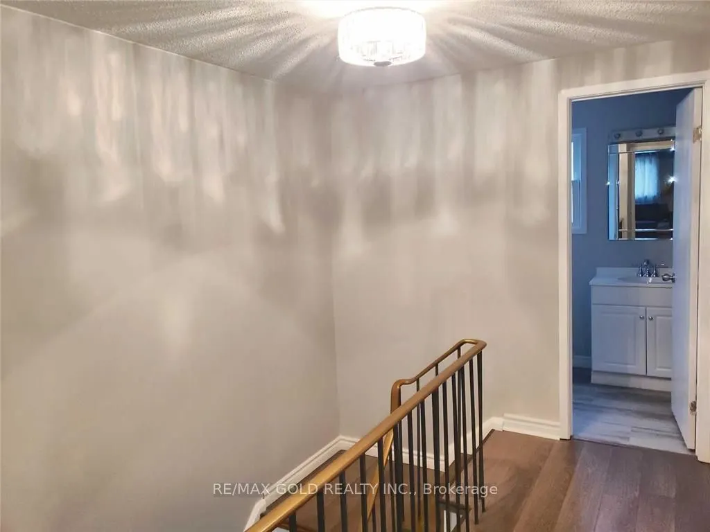 45 Rushmore Crescent