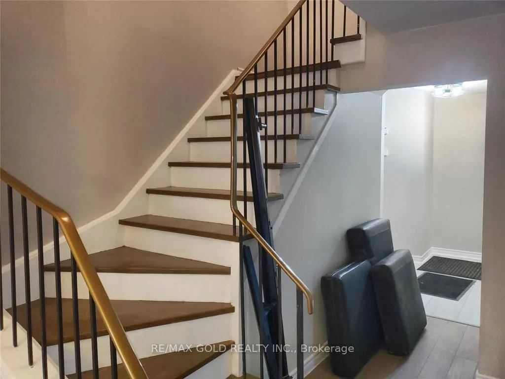 45 Rushmore Crescent