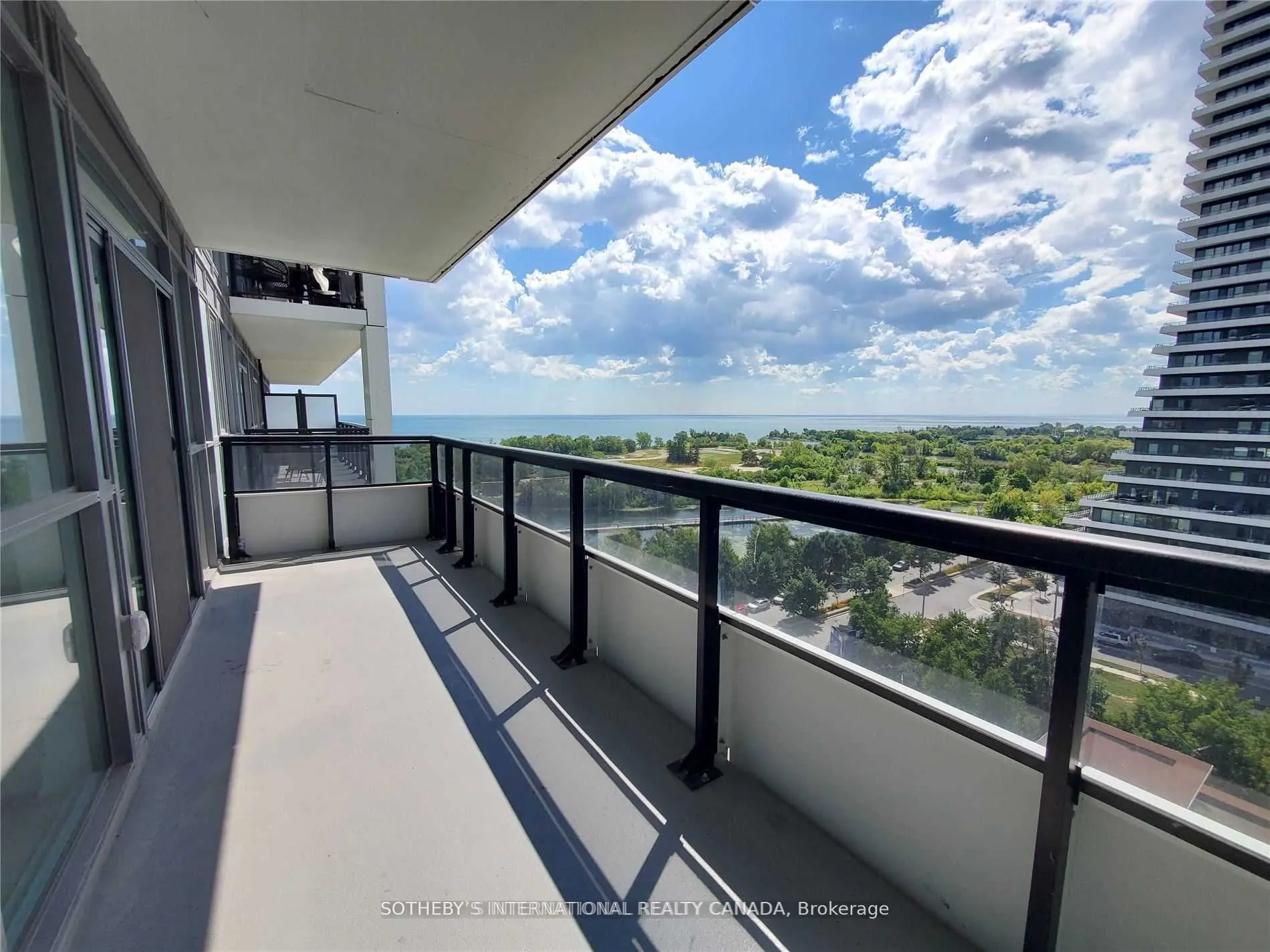 65 Annie Craig Drive, #911