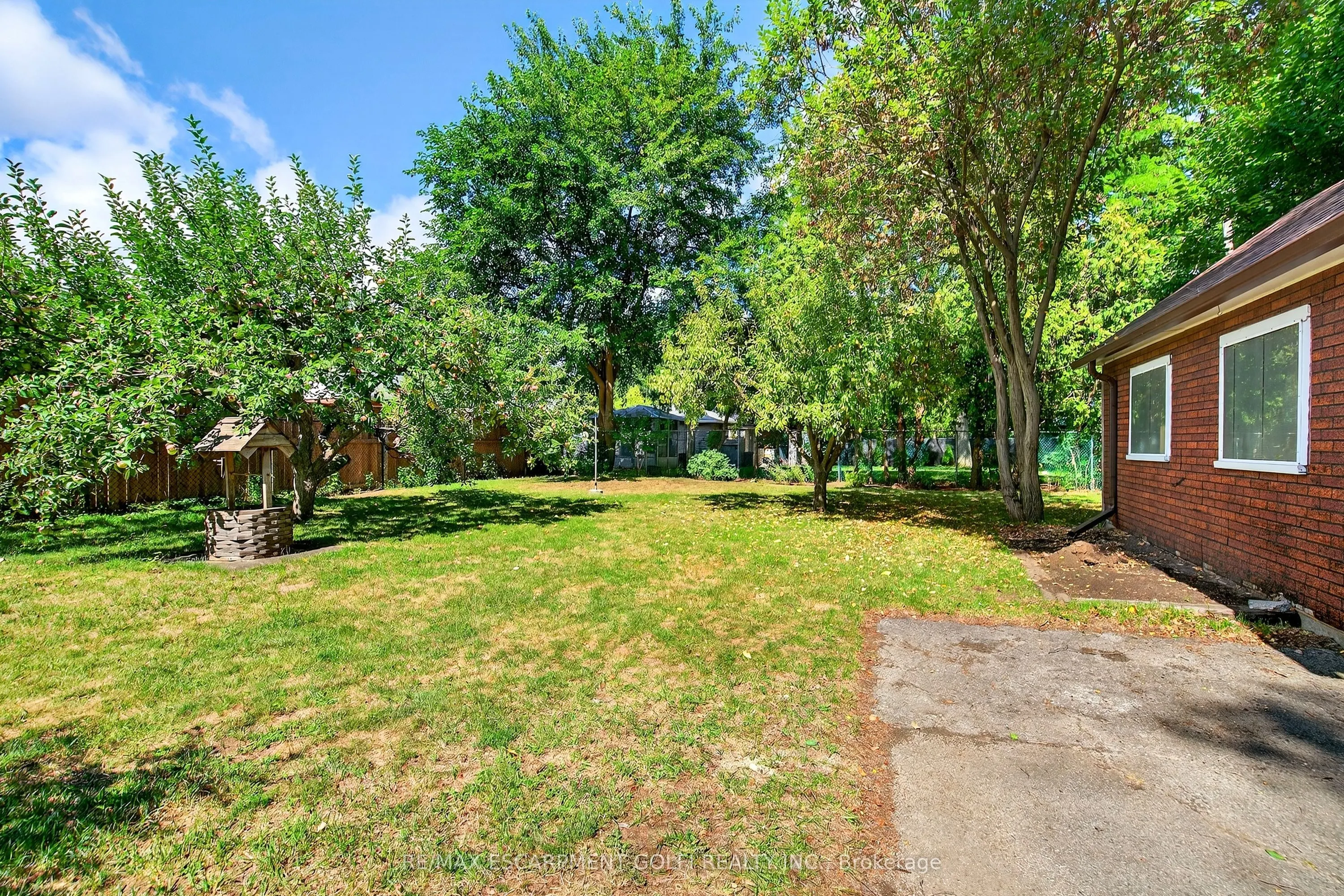 1025 KING Road