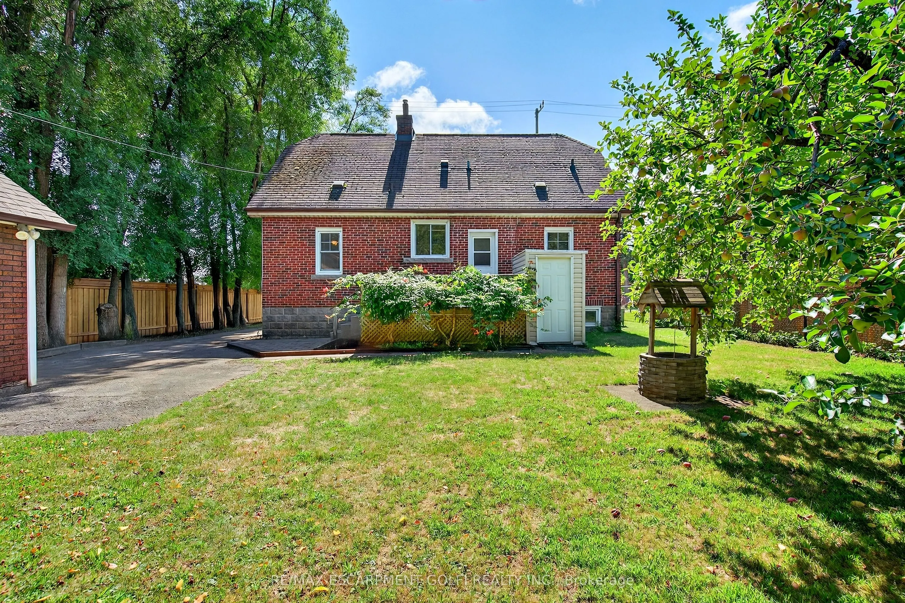 1025 KING Road