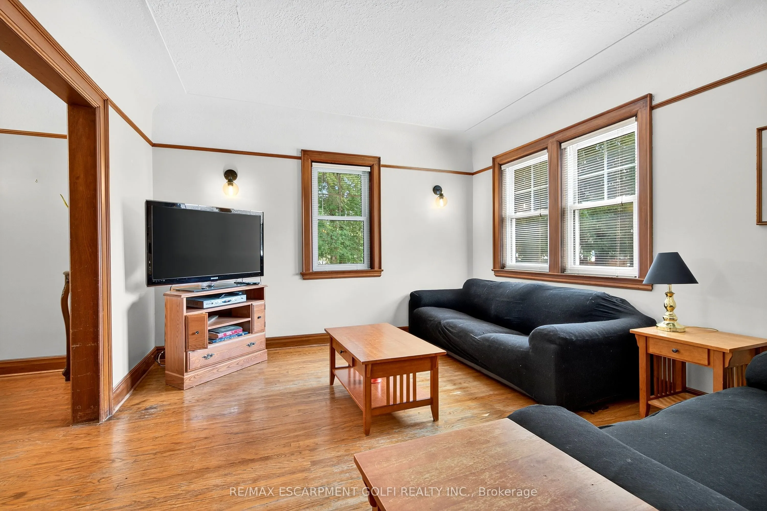 1025 KING Road
