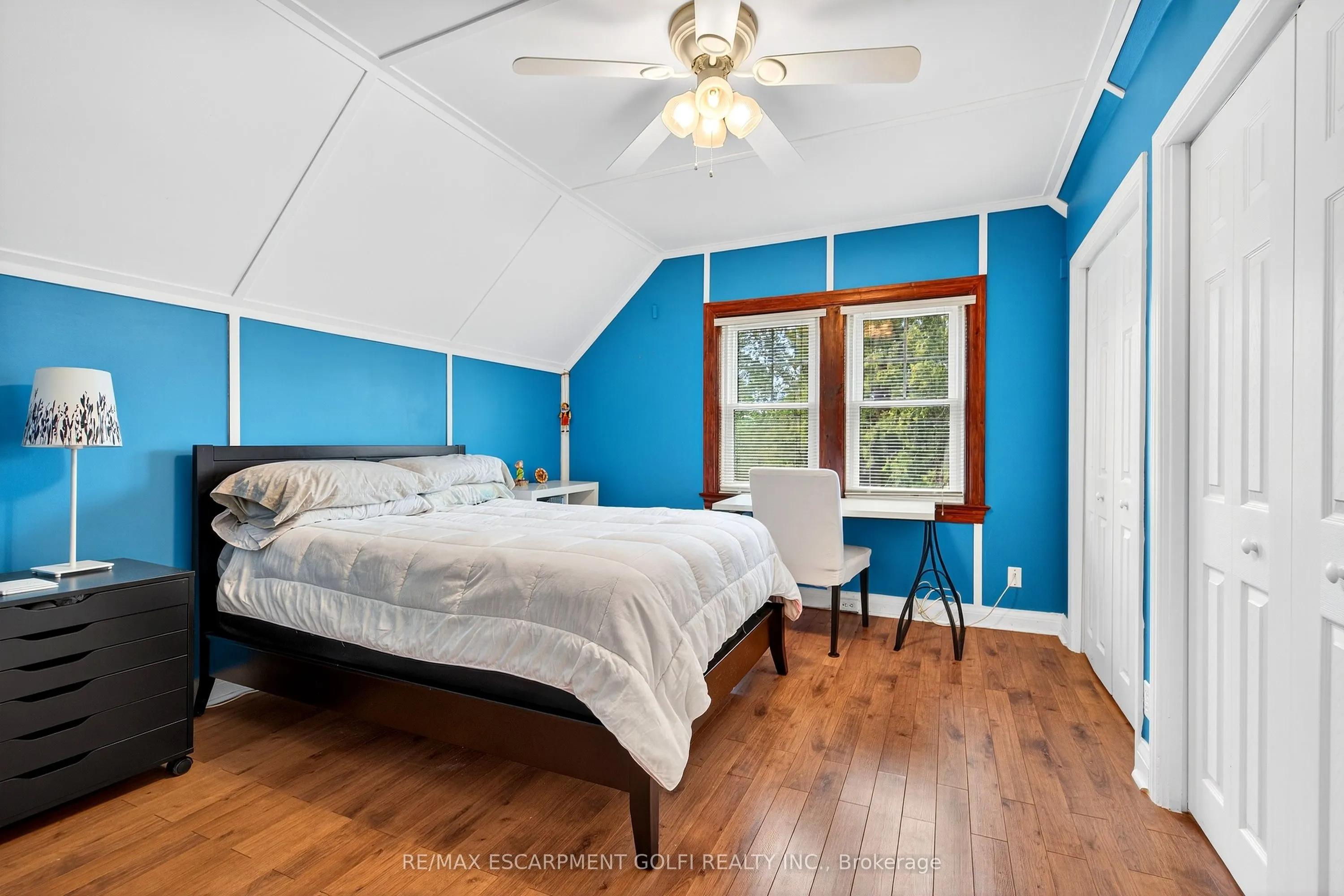 1025 KING Road