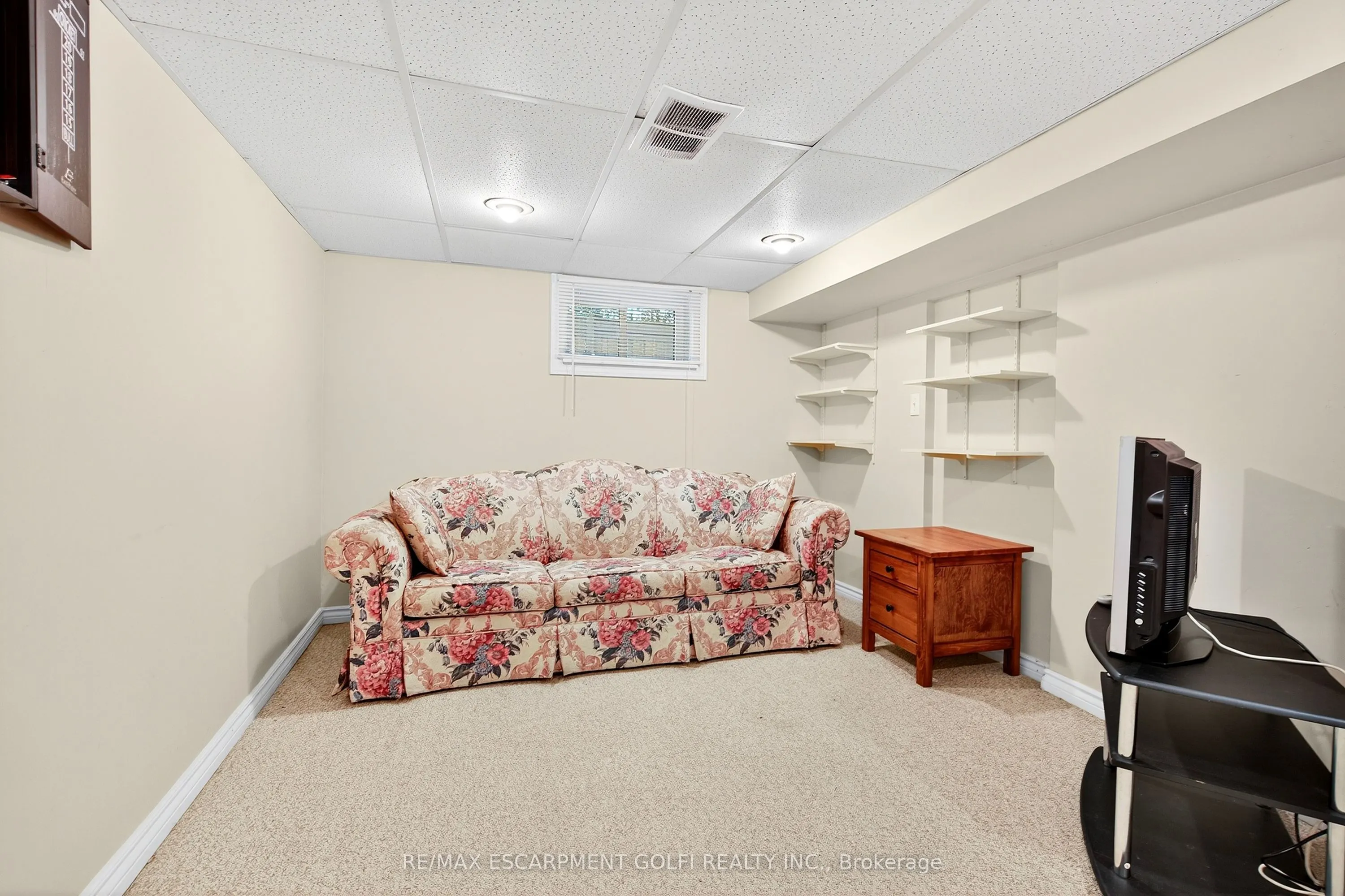 1025 KING Road