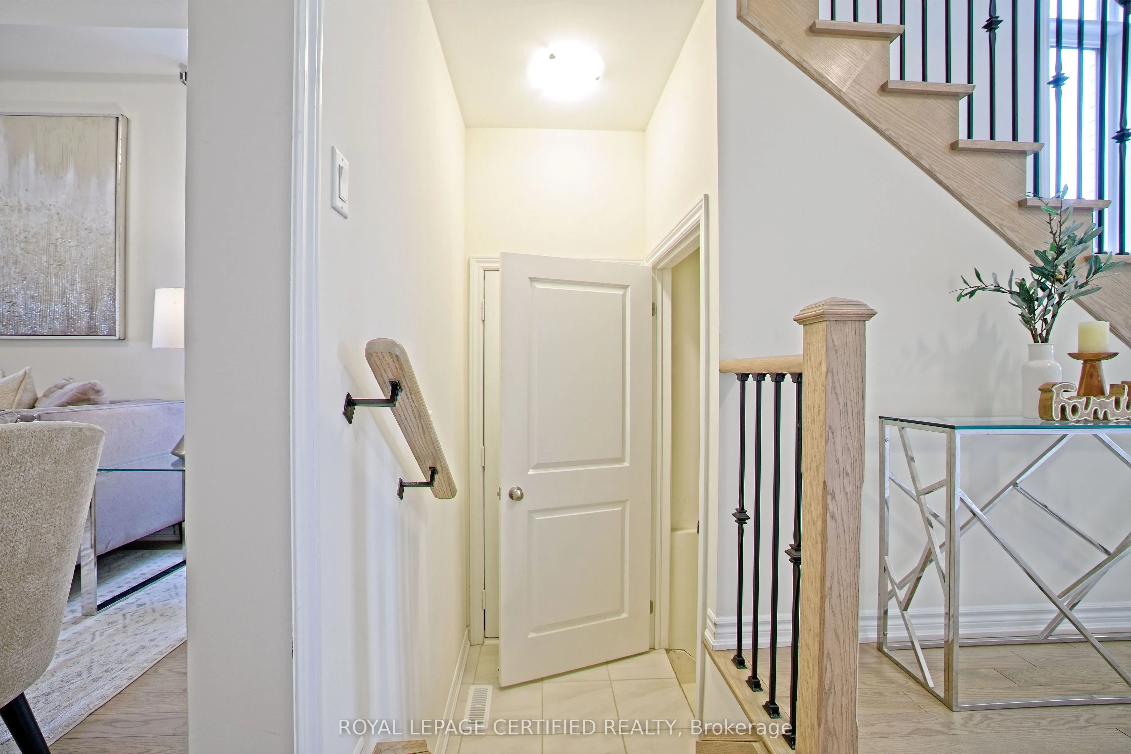 14 Bavenden Crescent