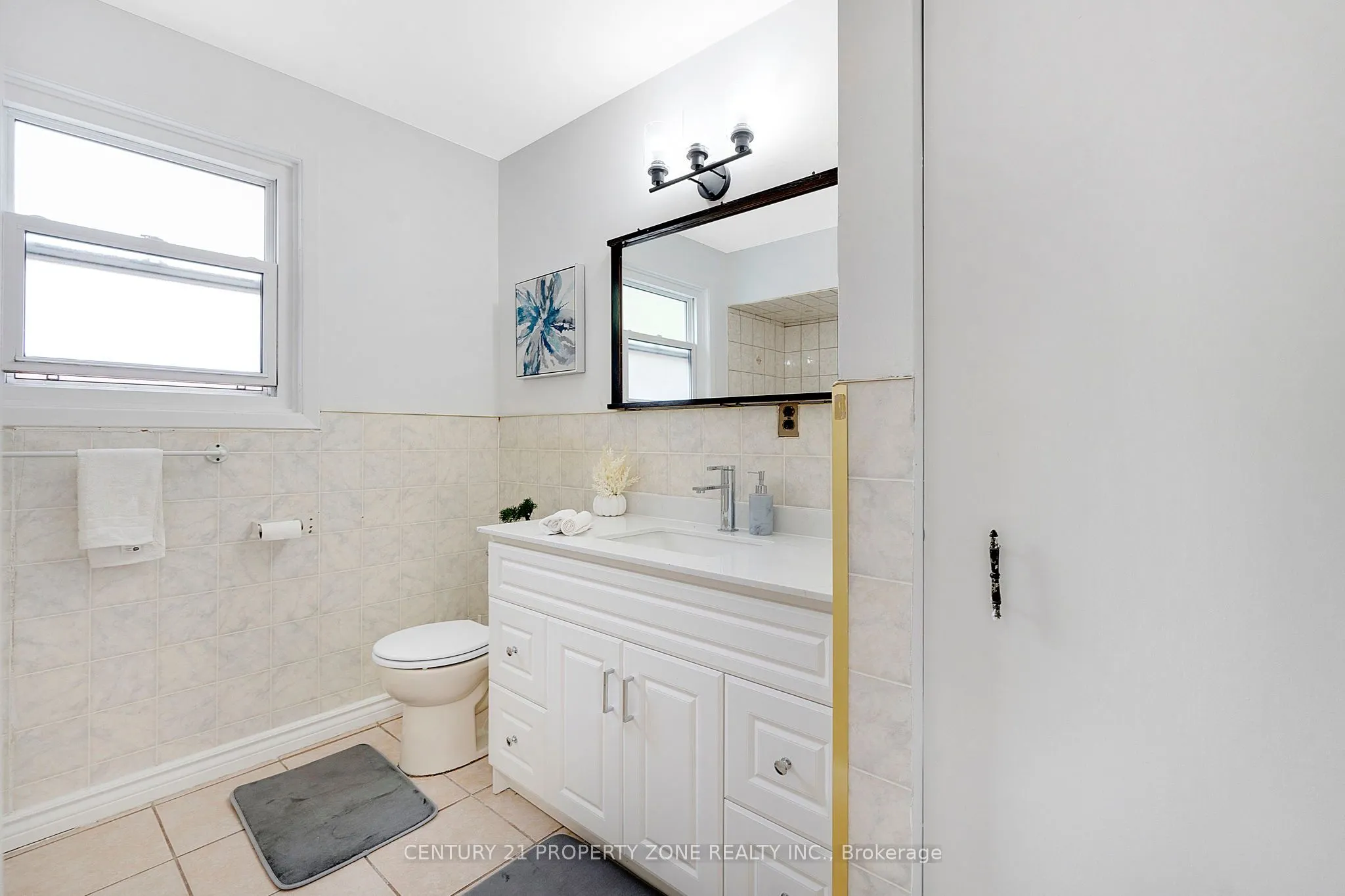 3387 Kelowna Court