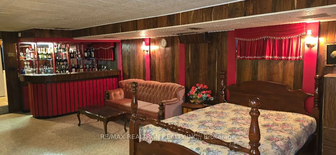 582 Runnymede Road