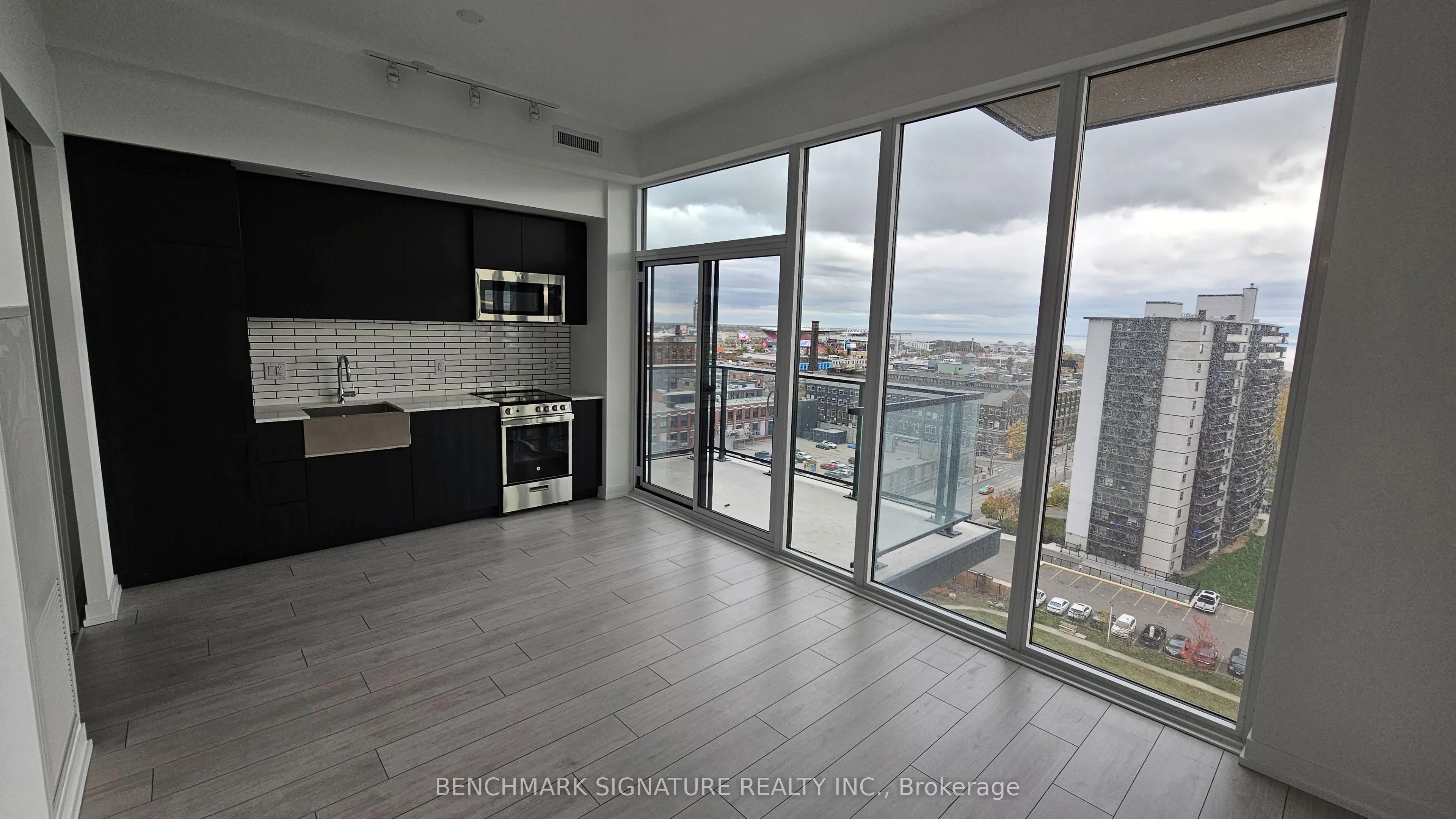 270 Dufferin Street, #1007