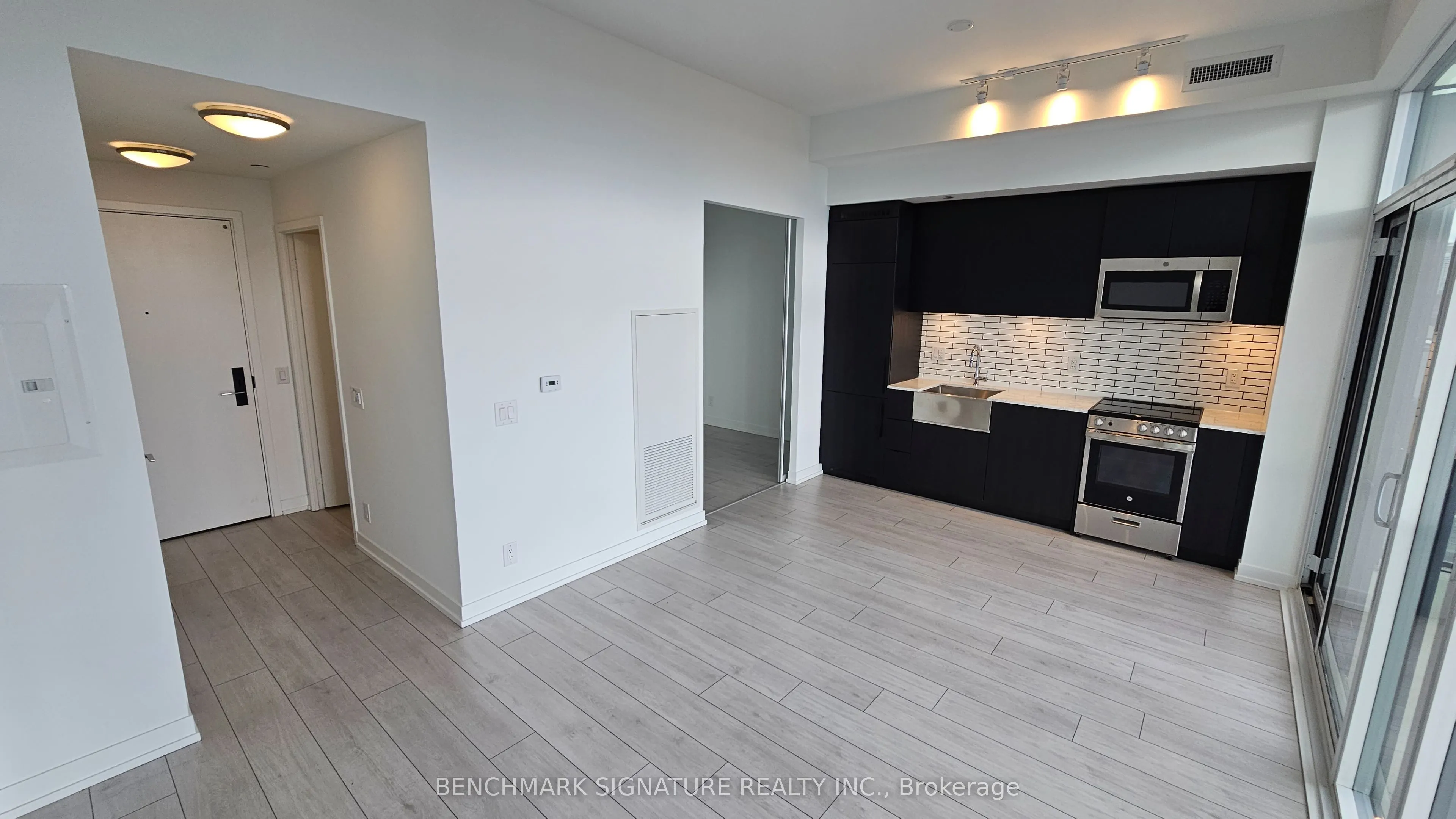 270 Dufferin Street, #1007