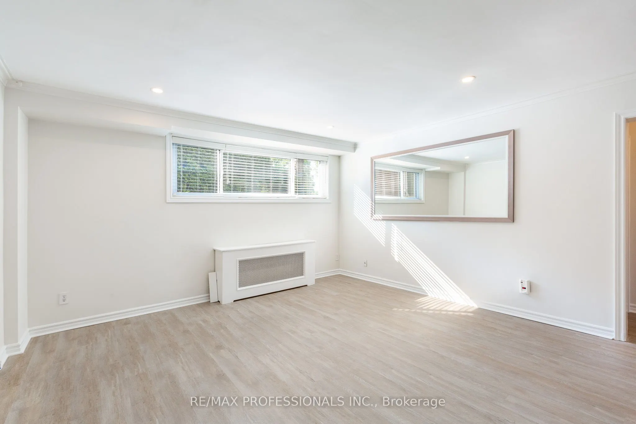 3 Chestnut Hills Crescent, #101
