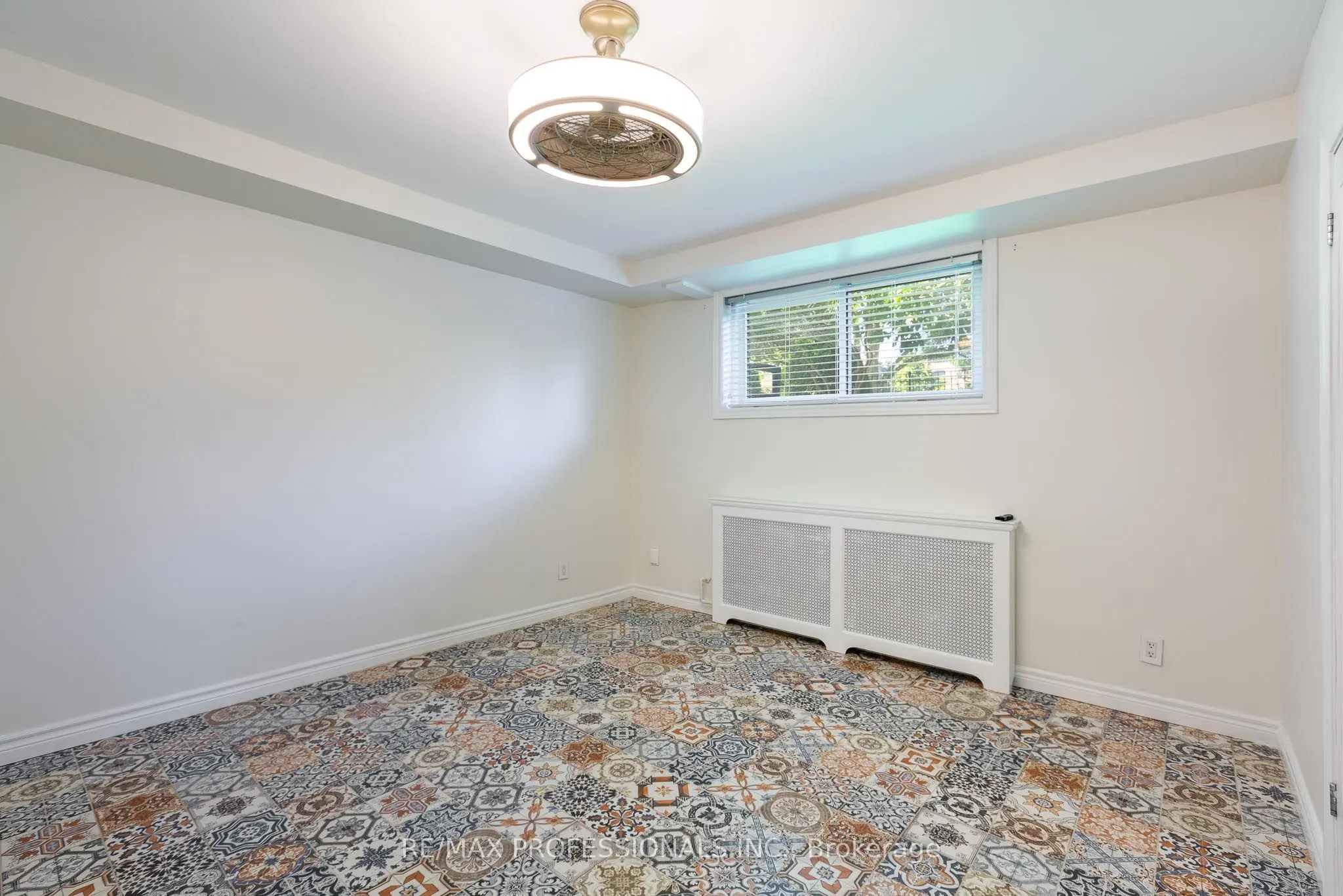 3 Chestnut Hills Crescent, #101