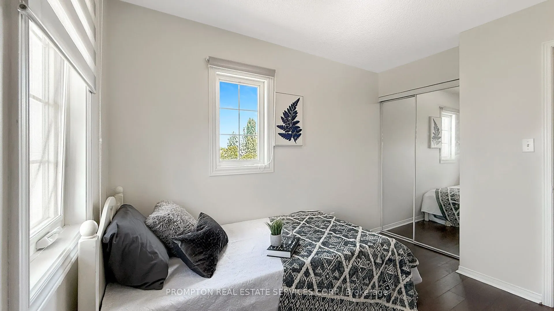 6950 Tenth Line W, #82