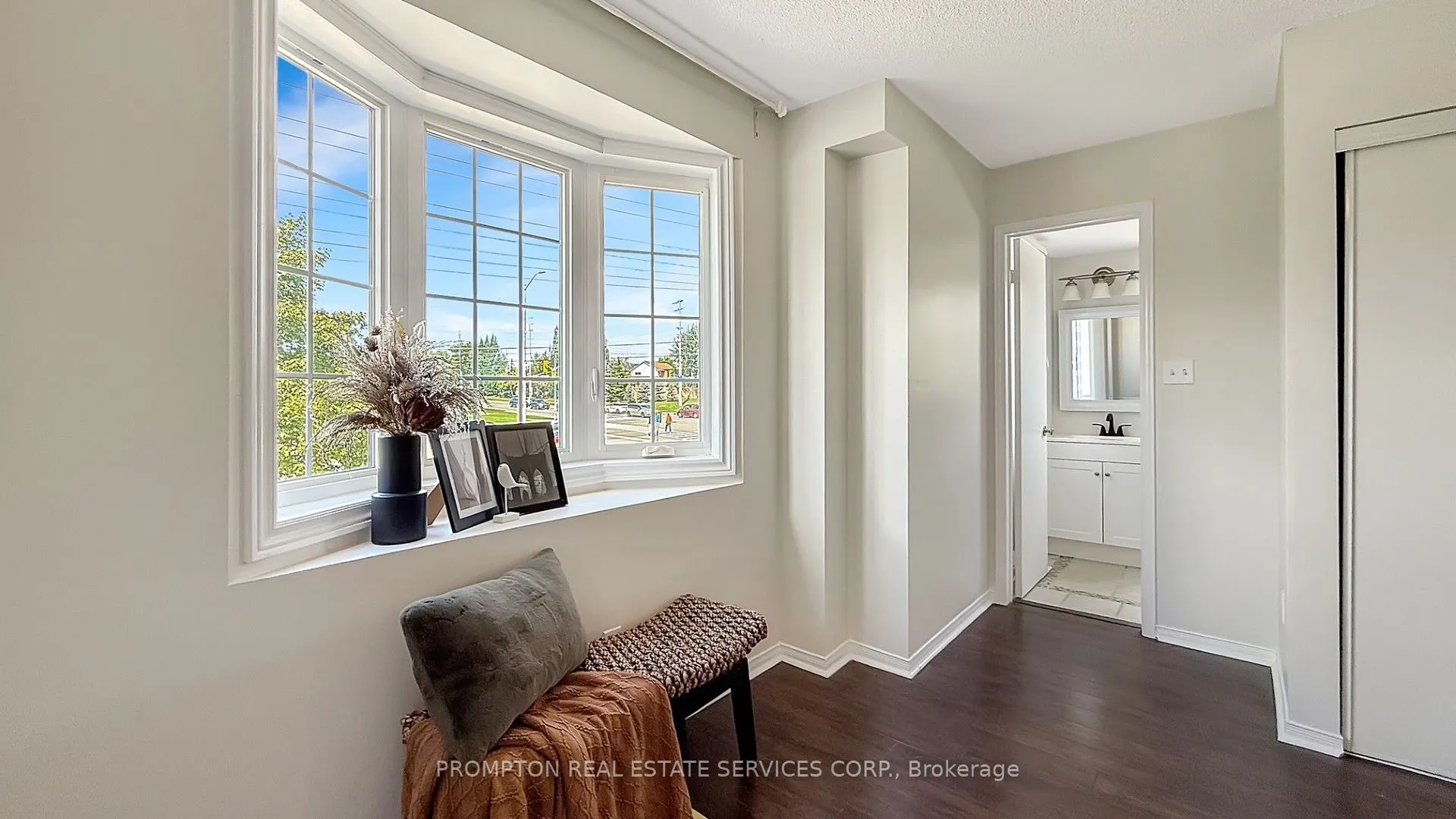 6950 Tenth Line W, #82
