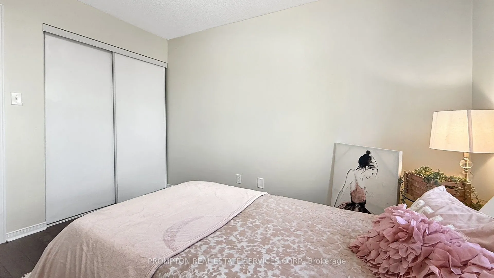 6950 Tenth Line W, #82