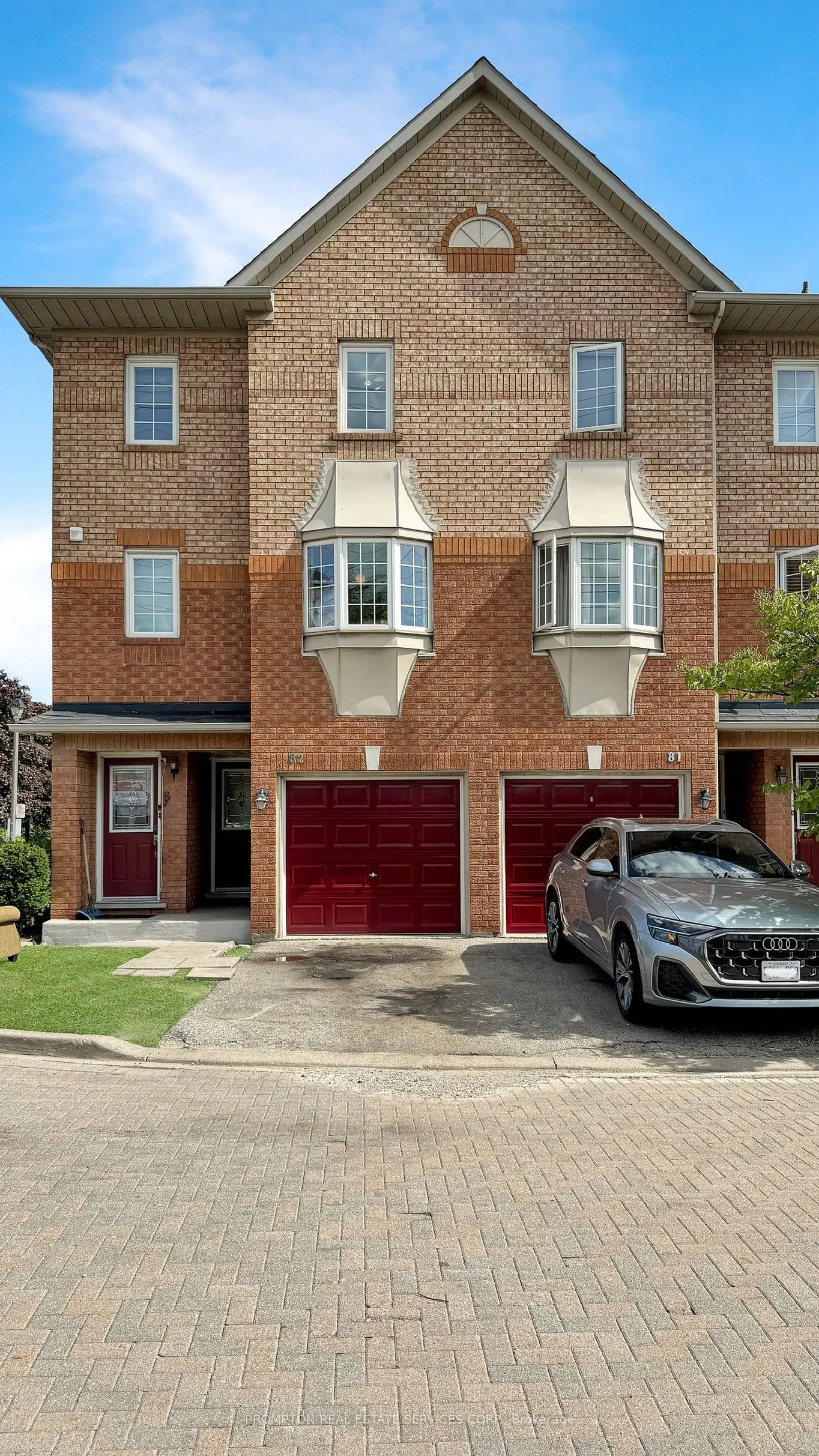 6950 Tenth Line W, #82