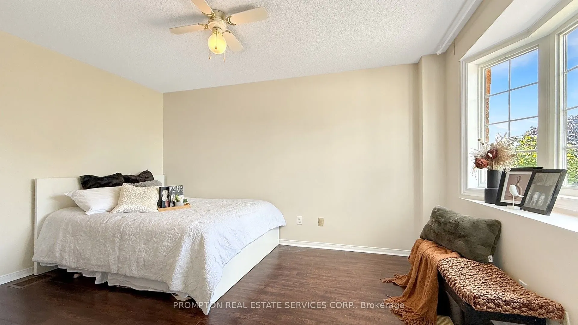 6950 Tenth Line W, #82