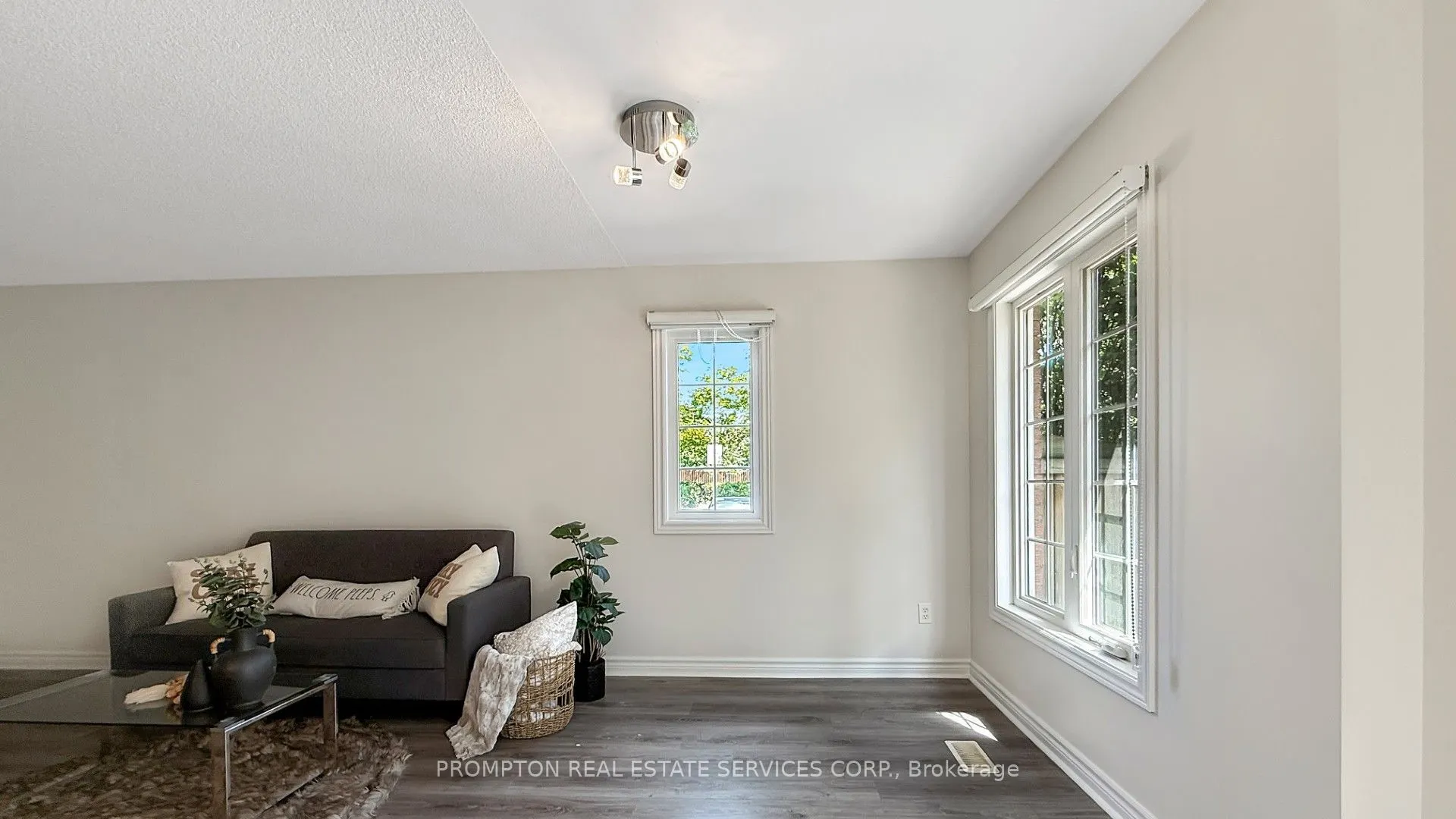 6950 Tenth Line W, #82