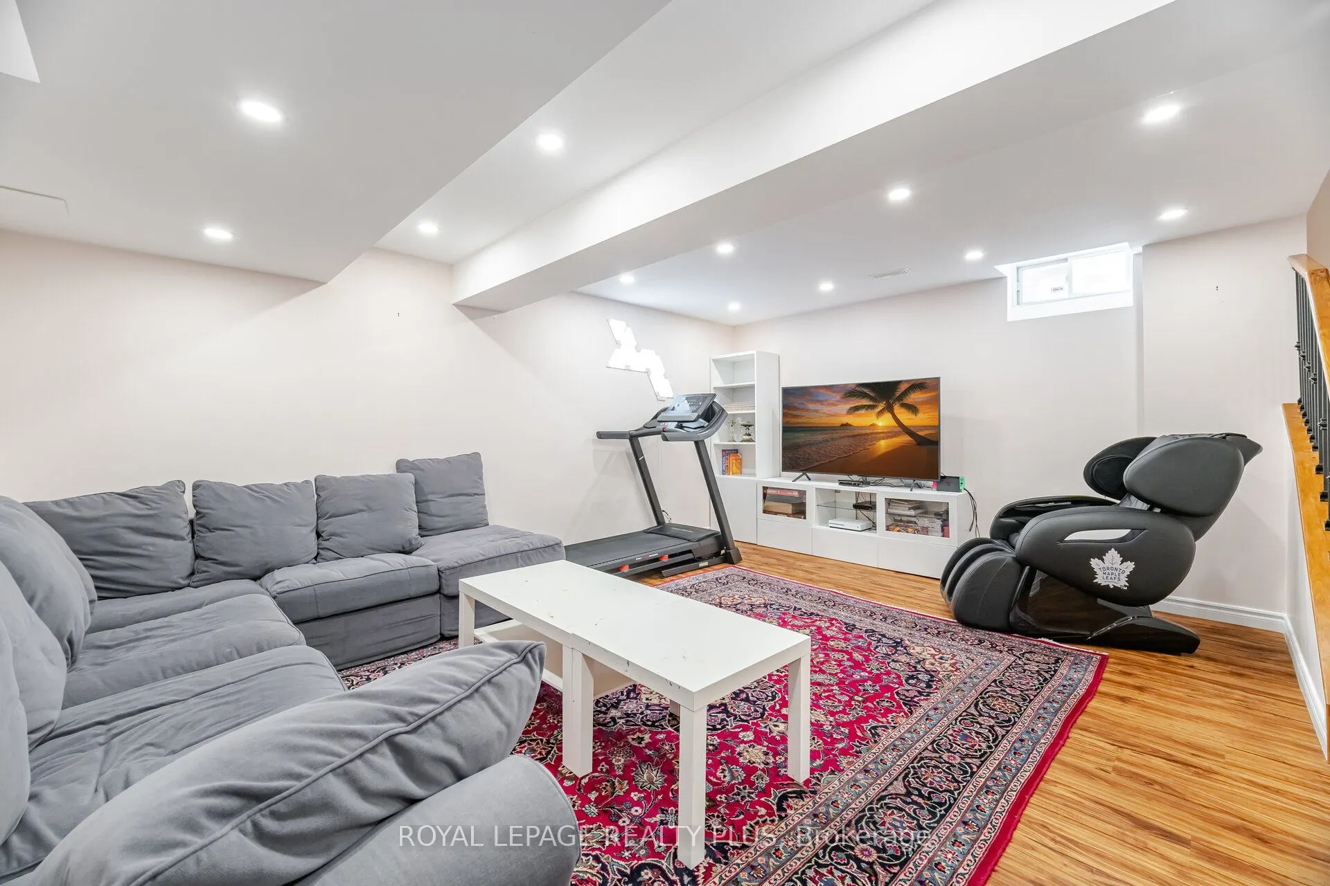 5574 Freshwater Drive