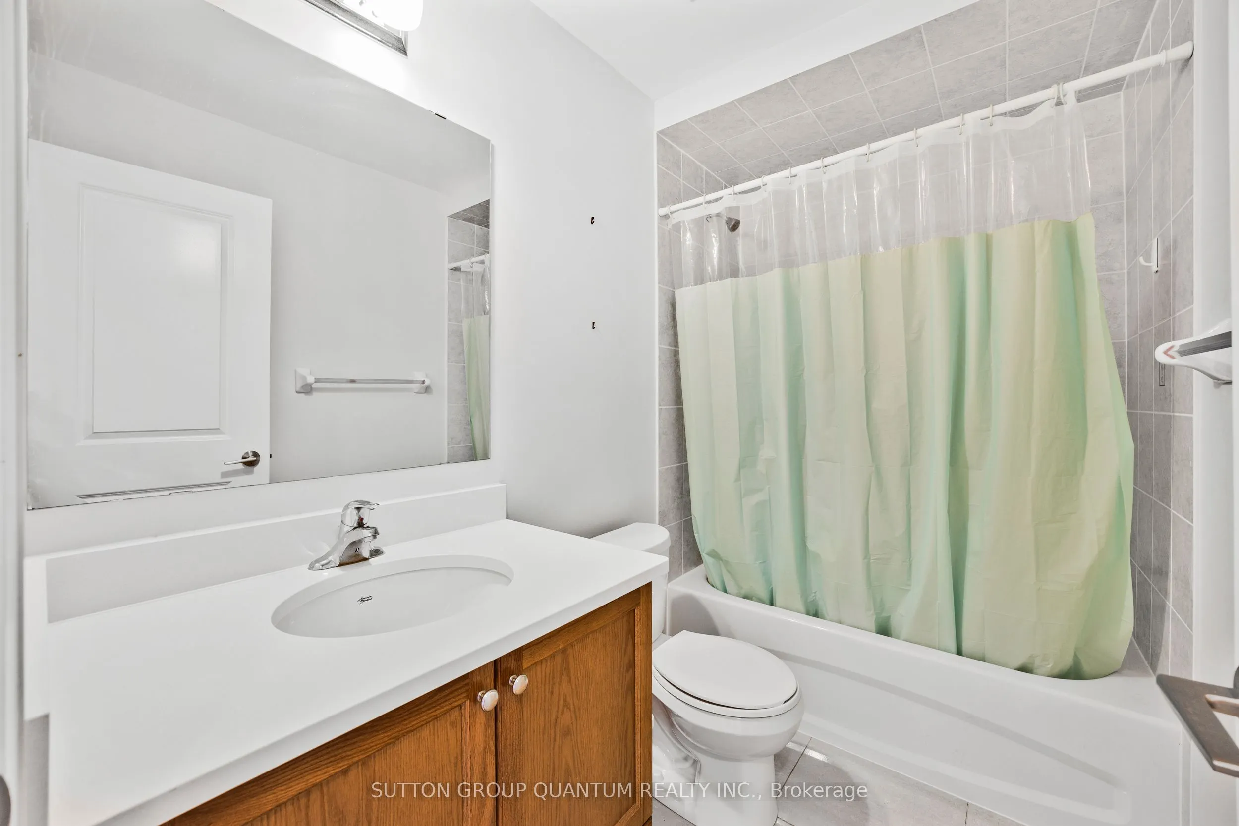 275 Roxton Road, #201