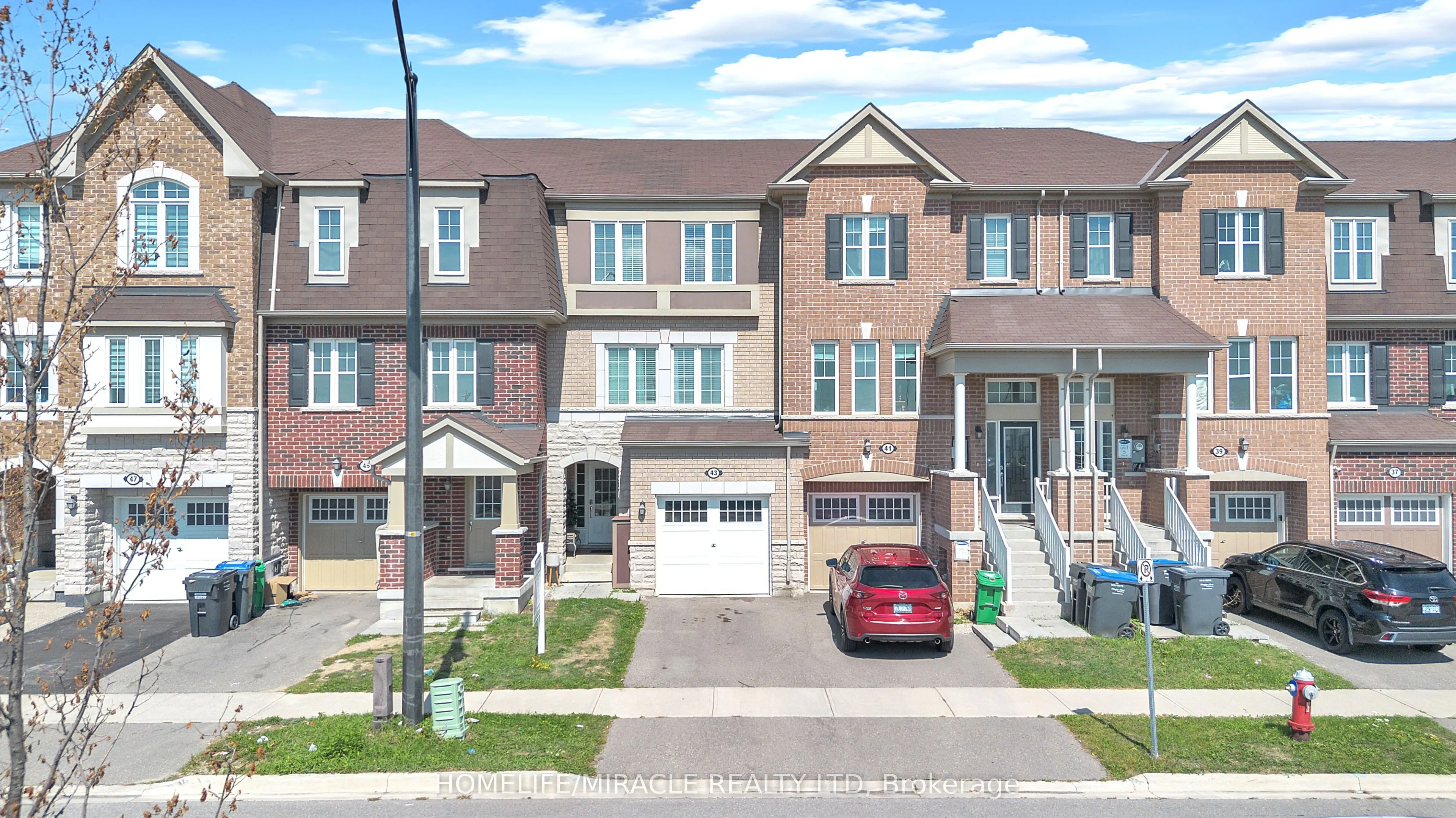 43 Baycliffe Crescent