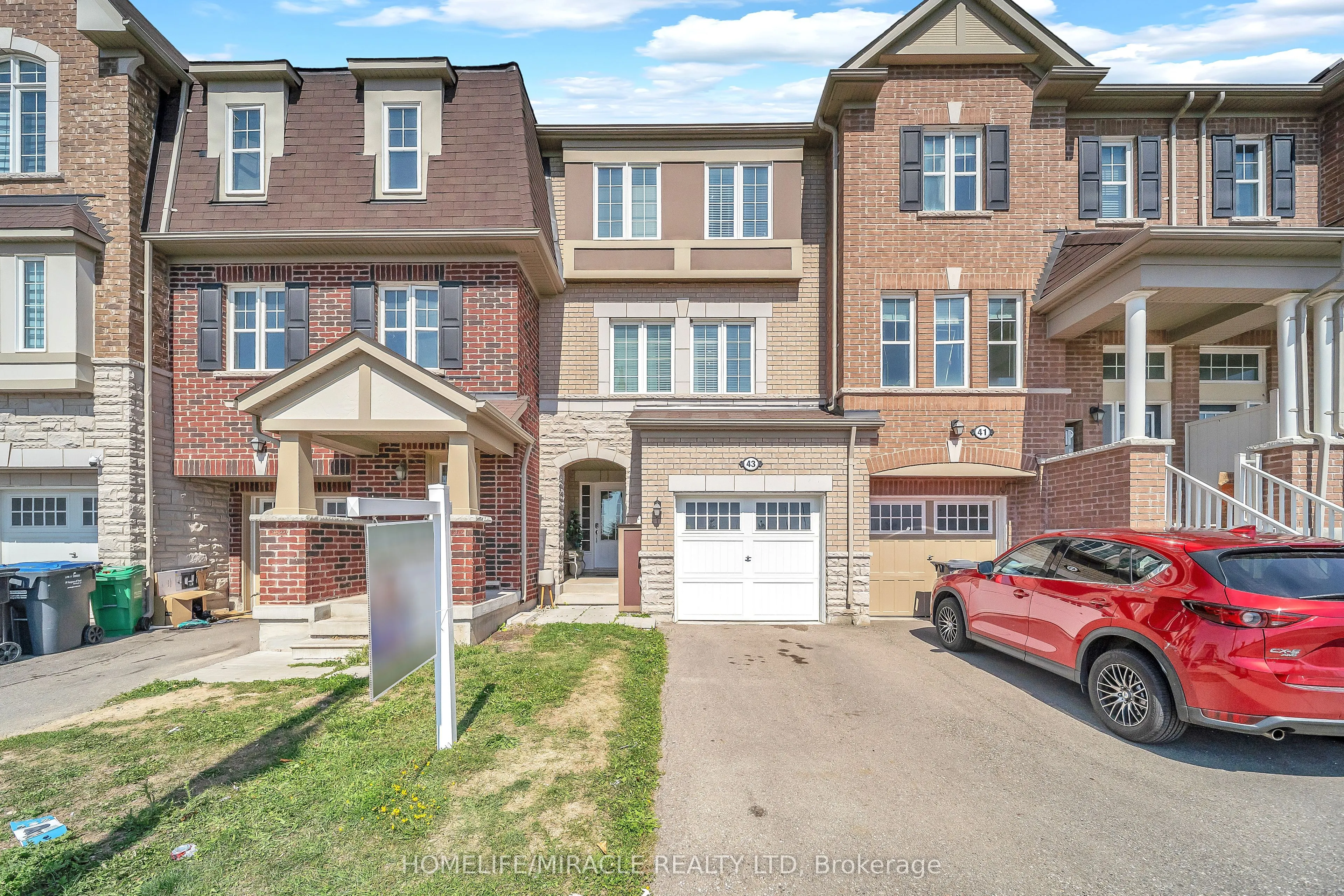 43 Baycliffe Crescent