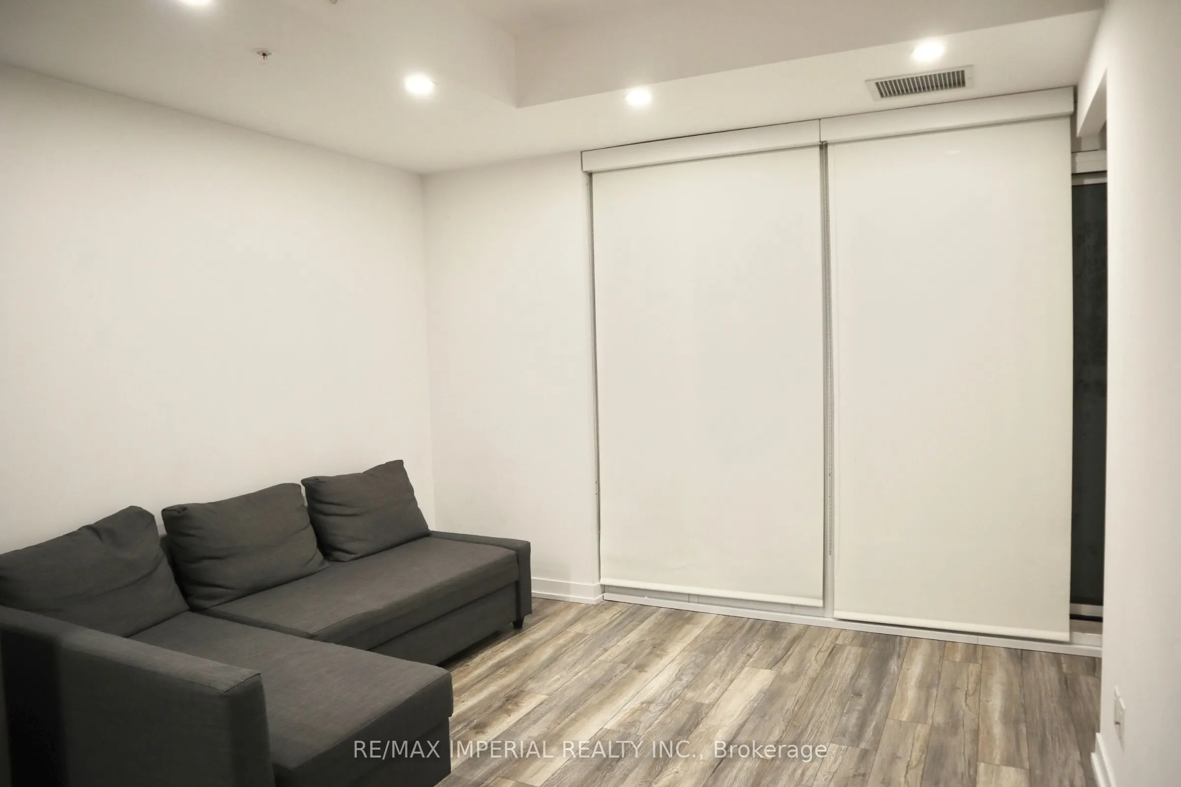 38 Howard Park Avenue, #516