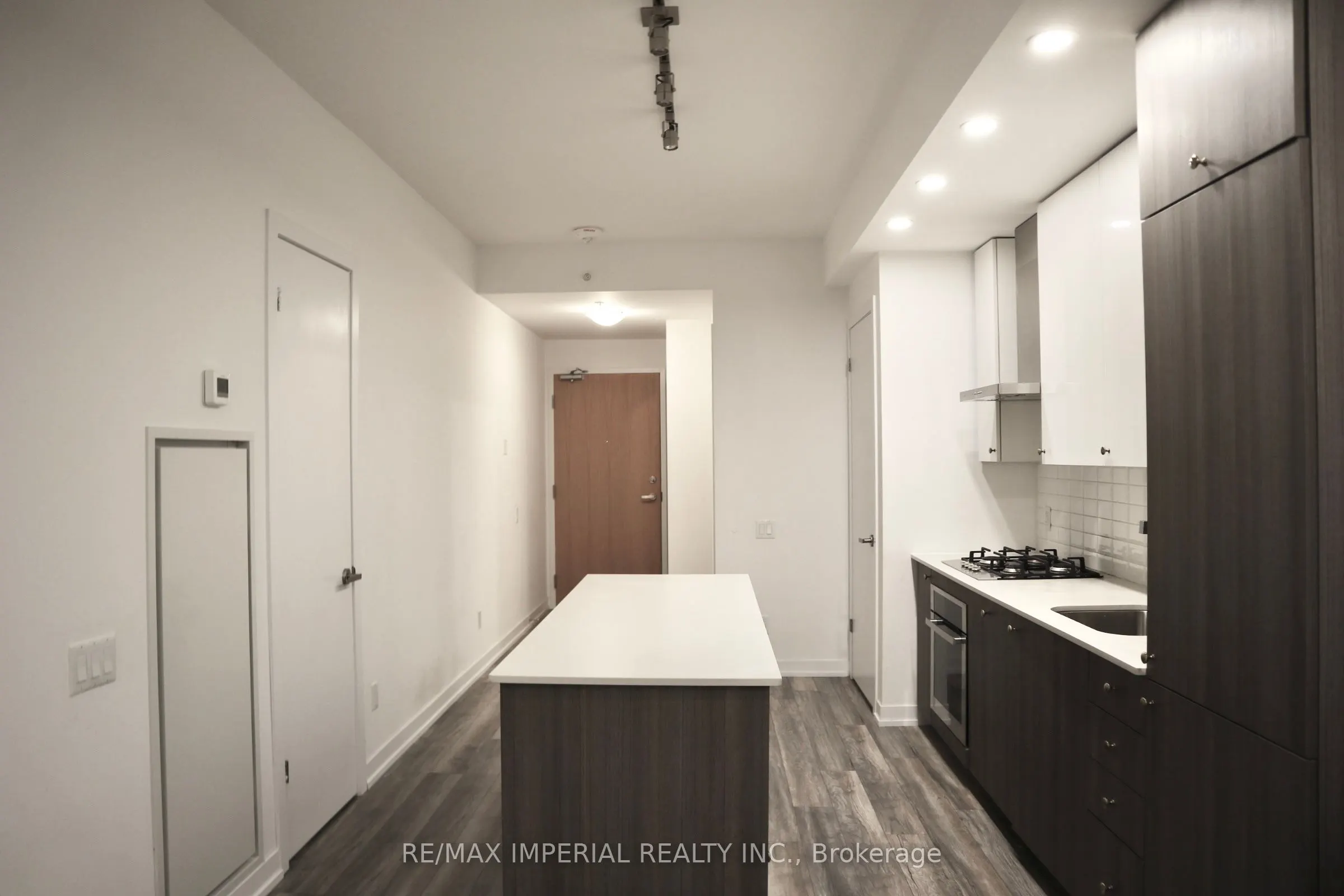 38 Howard Park Avenue, #516