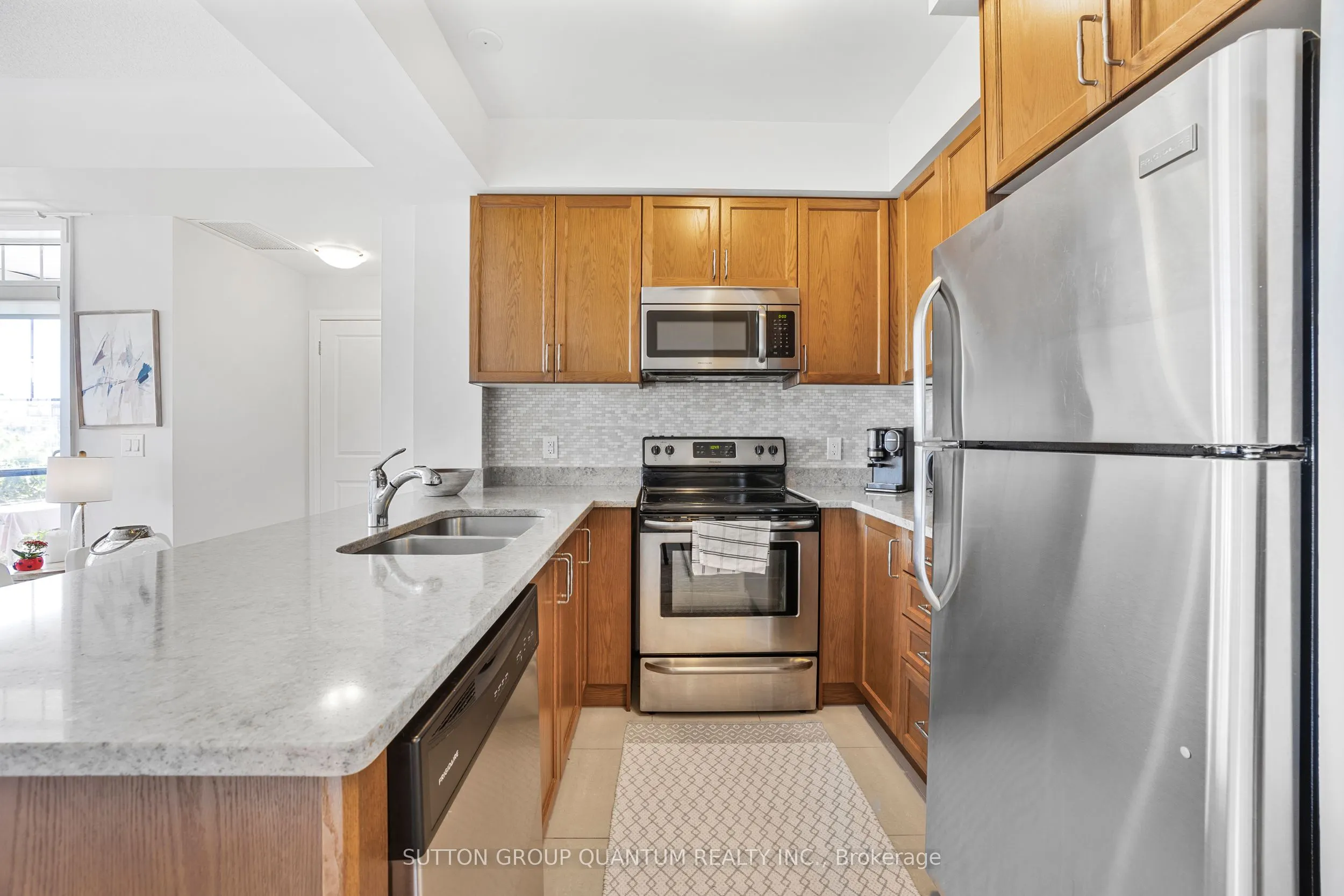 275 Roxton Road, #201